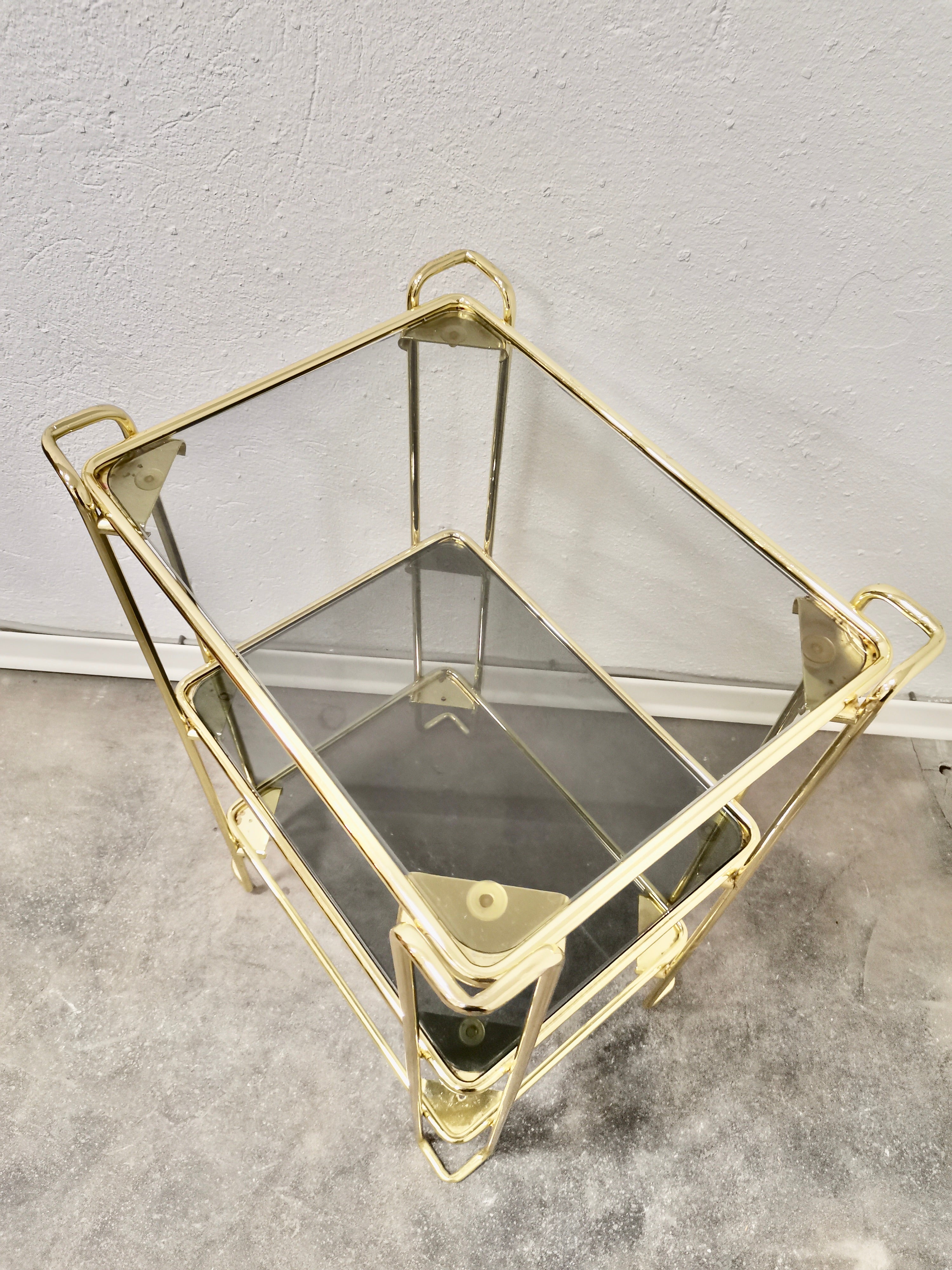 1980s_Italian_Brass_Bar_Stand_or_Side_Table_with_Smoked_Glass_(Hollywood_Regency)