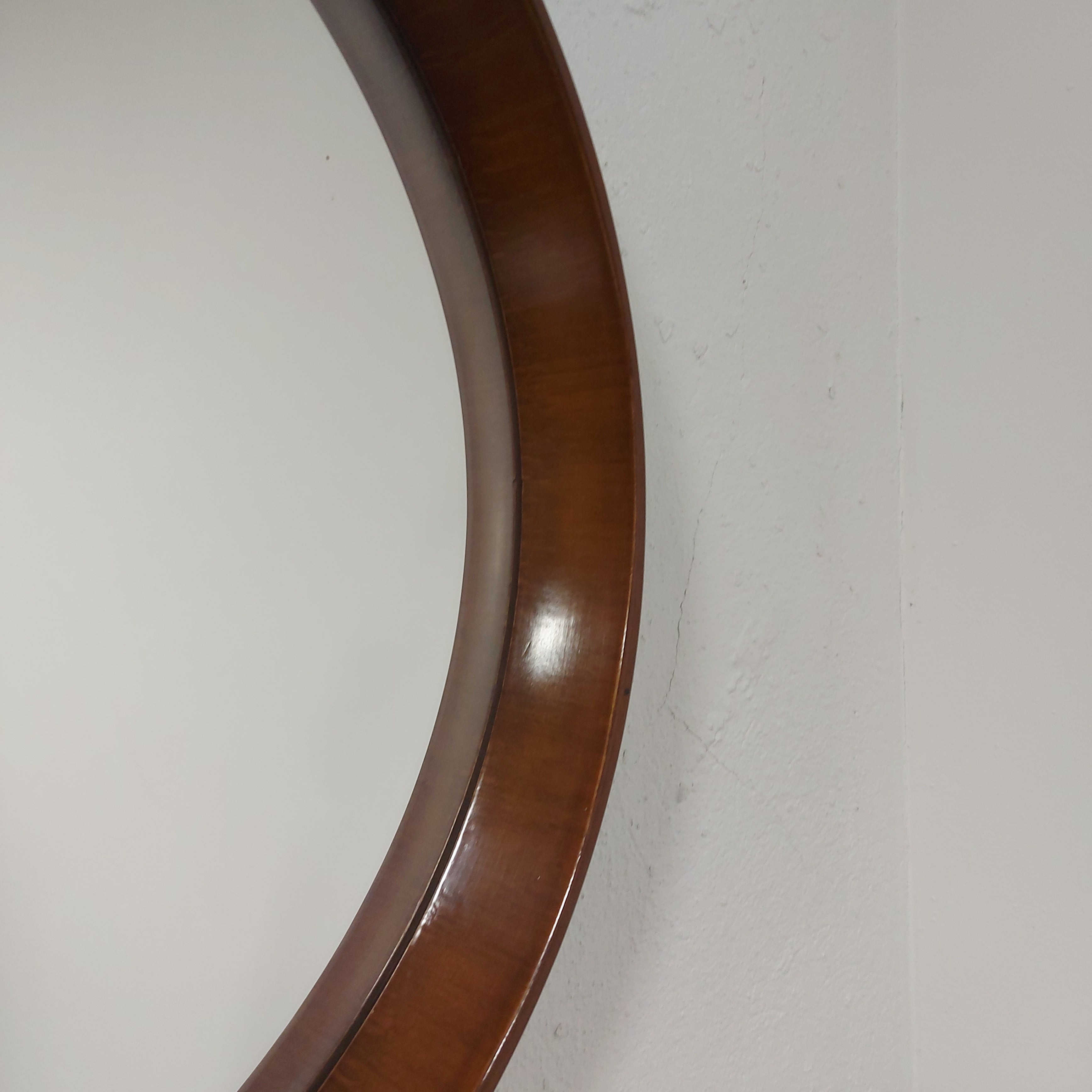 Round_Mirror_1970s