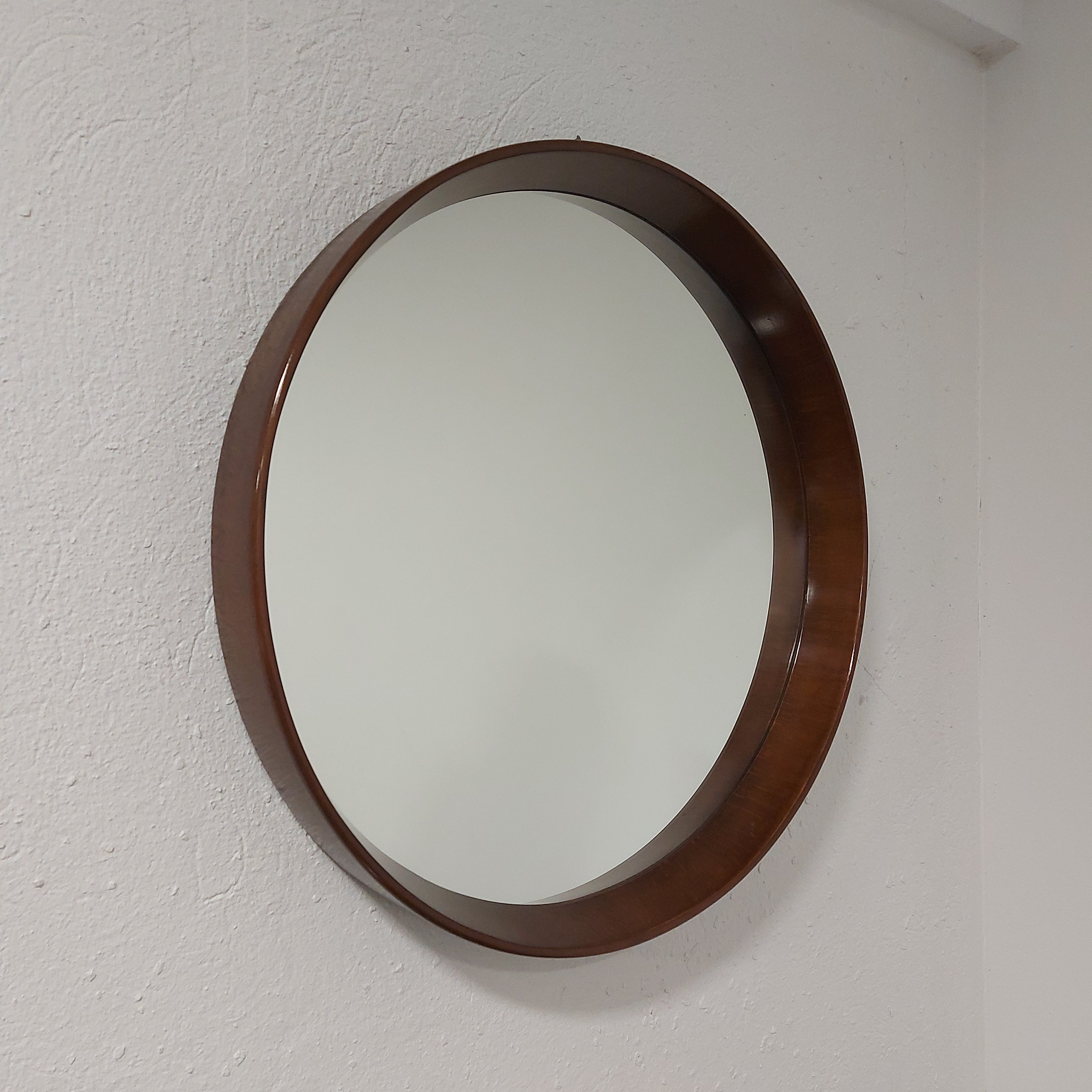 Round_Mirror_1970s