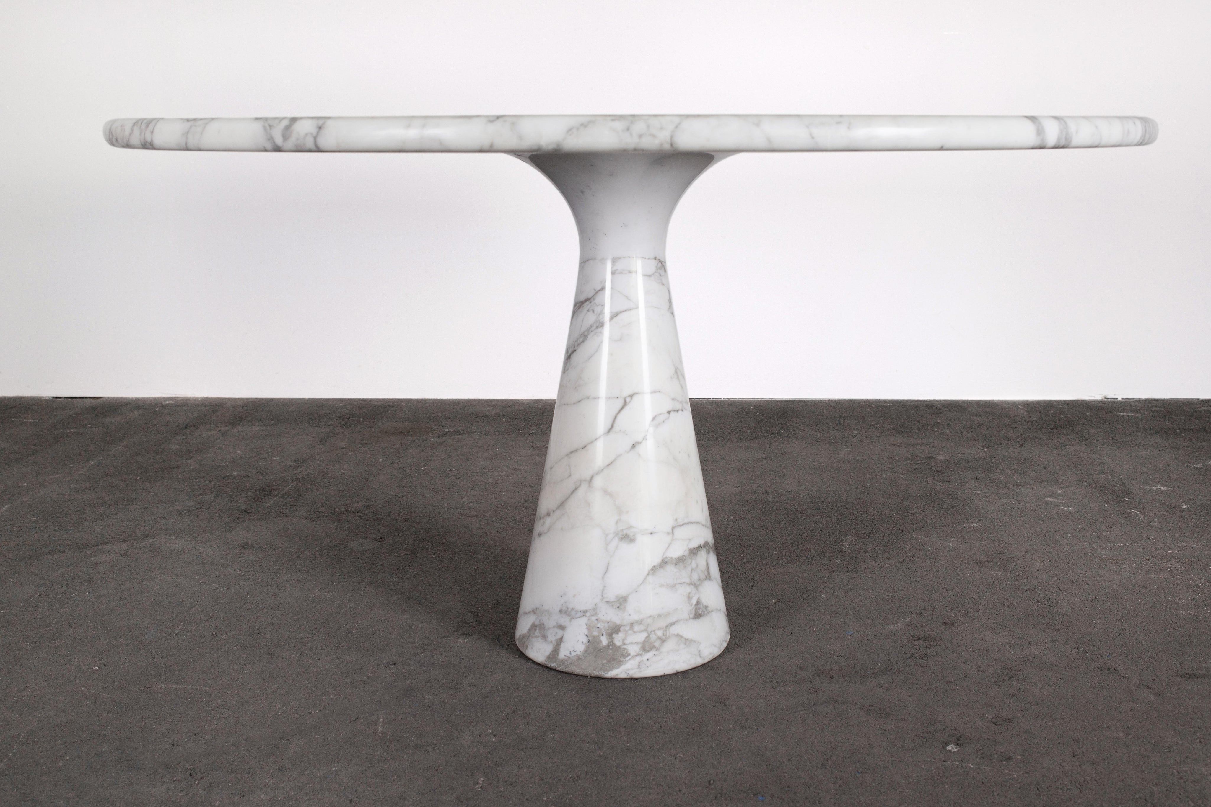 M1_Round_Marble_Dining_Table_by_Angelo_Mangiarotti_for_Skipper,_Organic_Modern,_1970s,_Italy