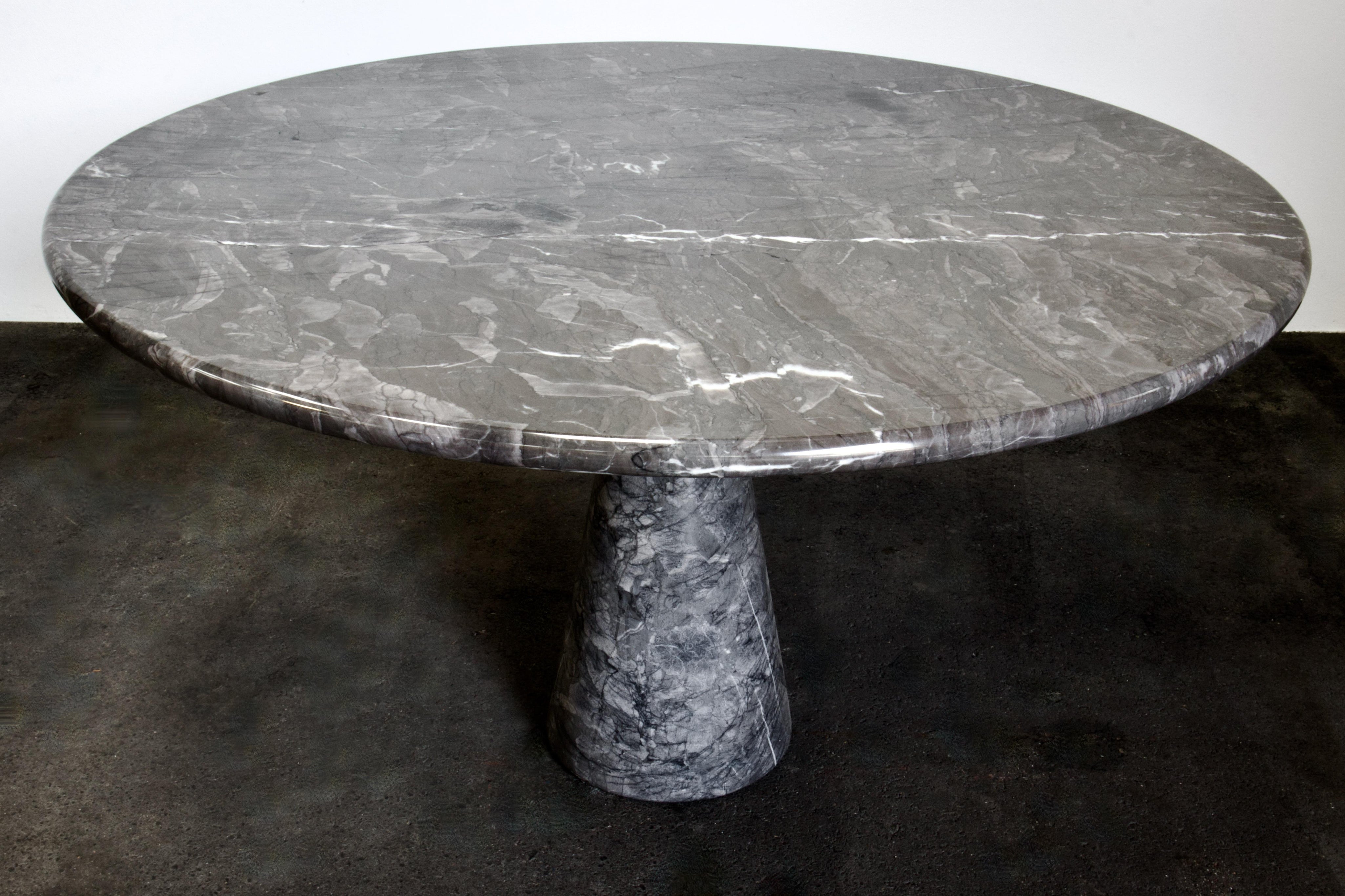 M1_Dining_Table_by_Angelo_Mangiarotti_for_Skipper,_Mid_Century_Modern,_1970s,_Italy