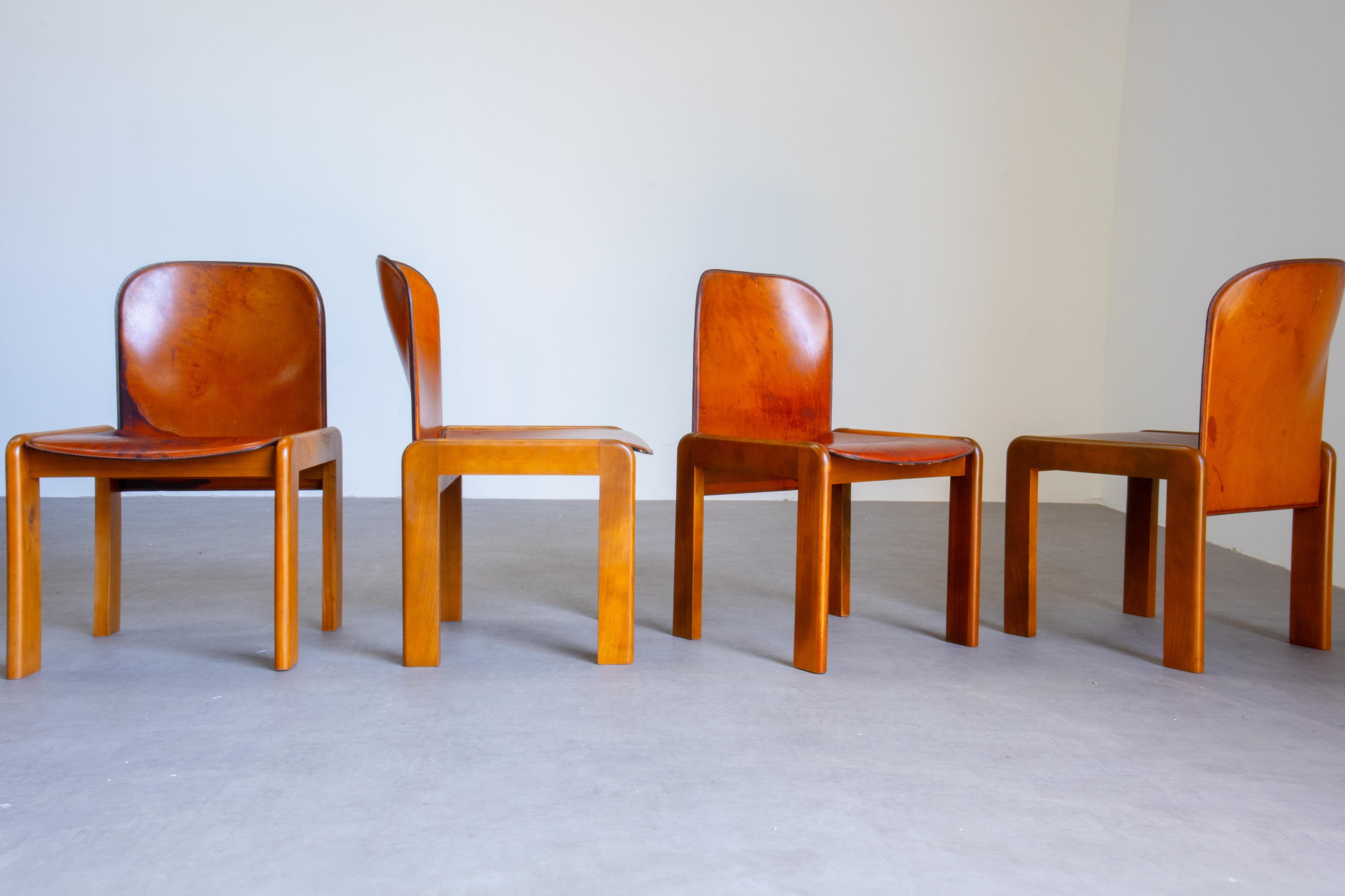 Set_of_4_Dining_Chairs_by_Afra_&_Tobia_Scarpa,_Mid_Century_Modern,_1960s,_Italy