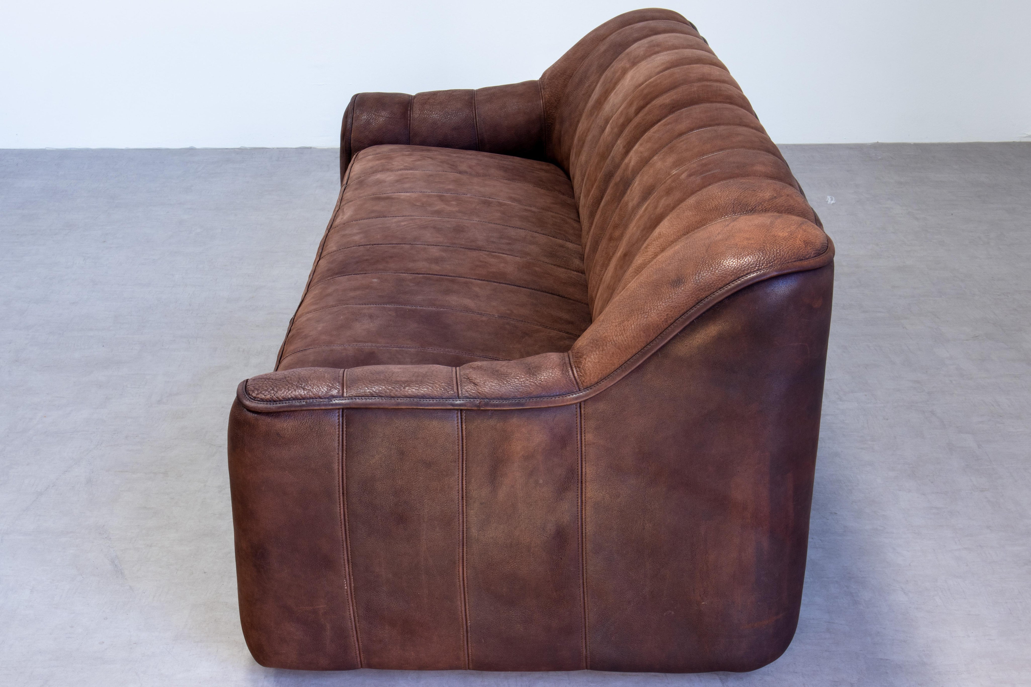 DS-44_Modular_Sofa_by_De_Sede,_Buffalo_Leather,_Expandable_3-Seater,_Switzerland