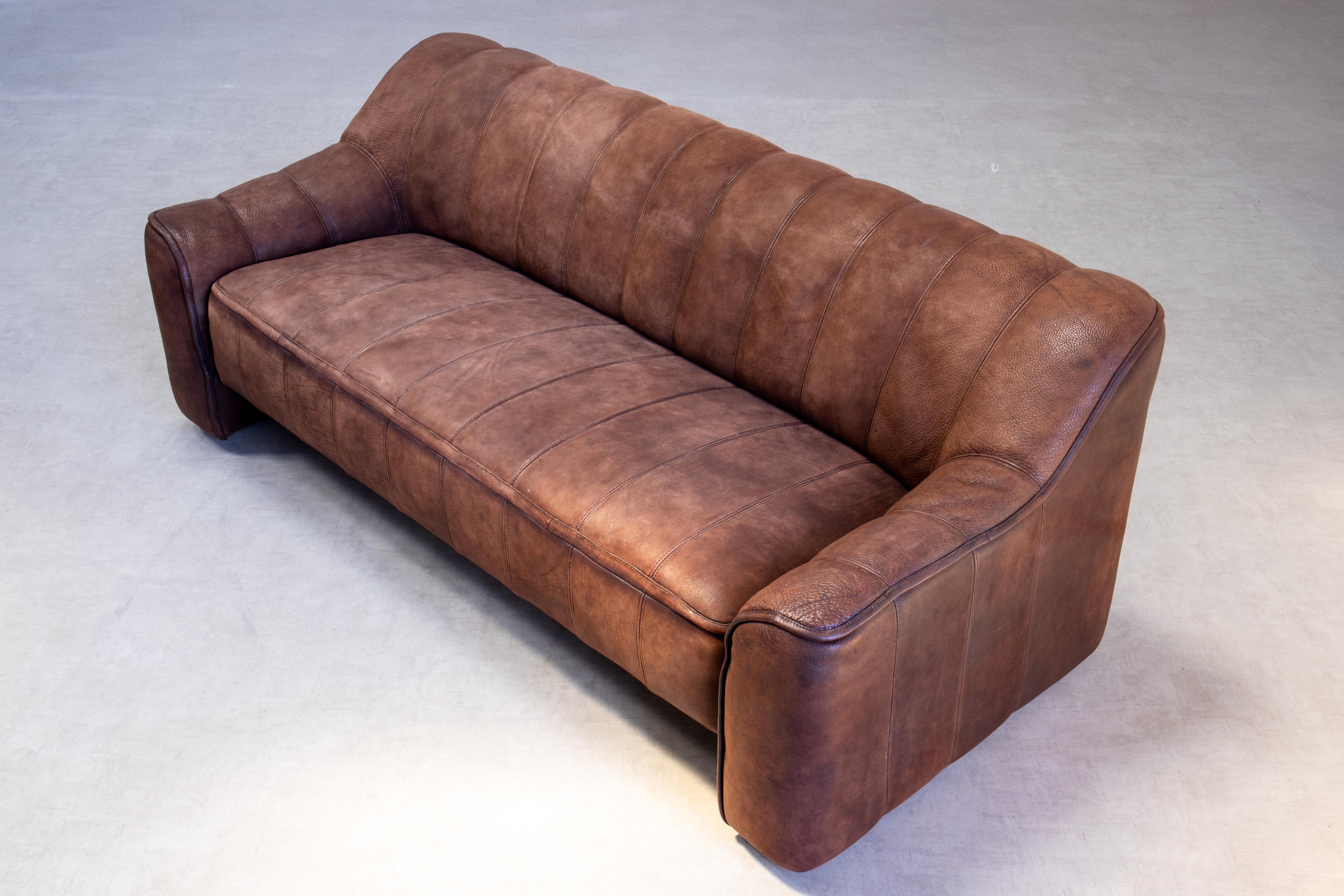 DS-44_Modular_Sofa_by_De_Sede,_Buffalo_Leather,_Expandable_3-Seater,_Switzerland