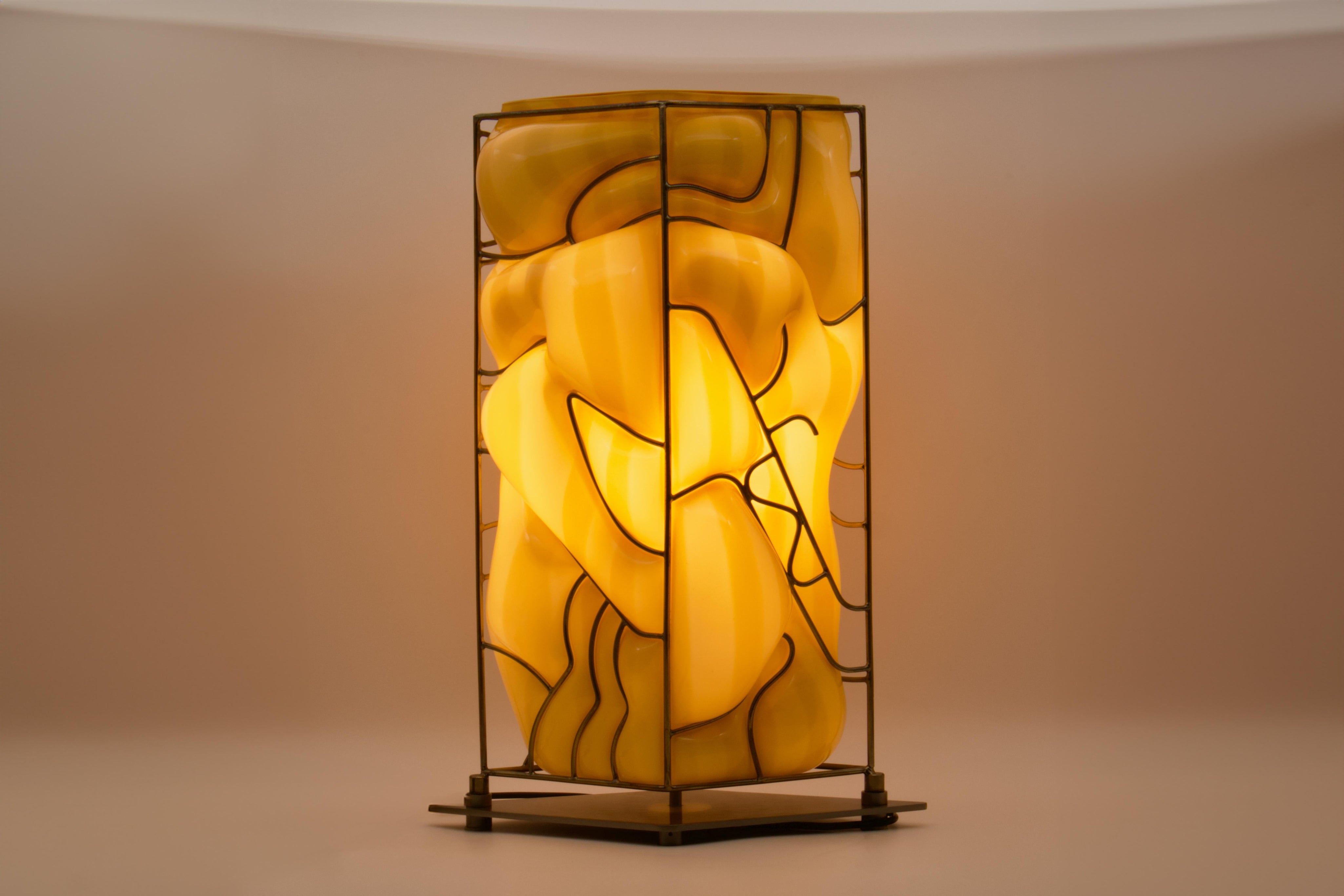 Totem_Glass_Table_Floor_Lamp_by_Toso_&_Massari_for_Venini,_2001,_Italy