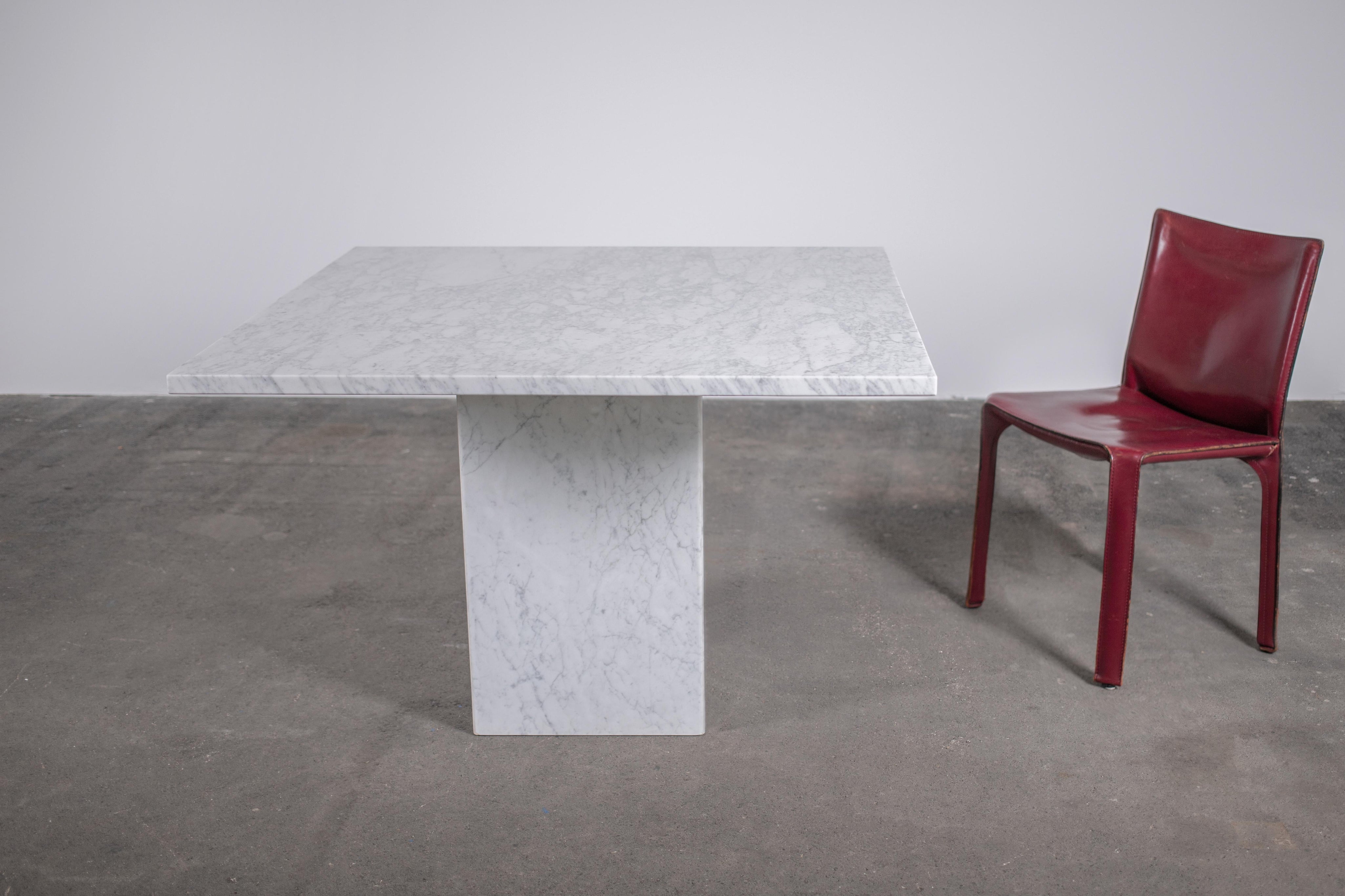 Dining_Table,_White_Carrera_Marble,_1970s,_Italy