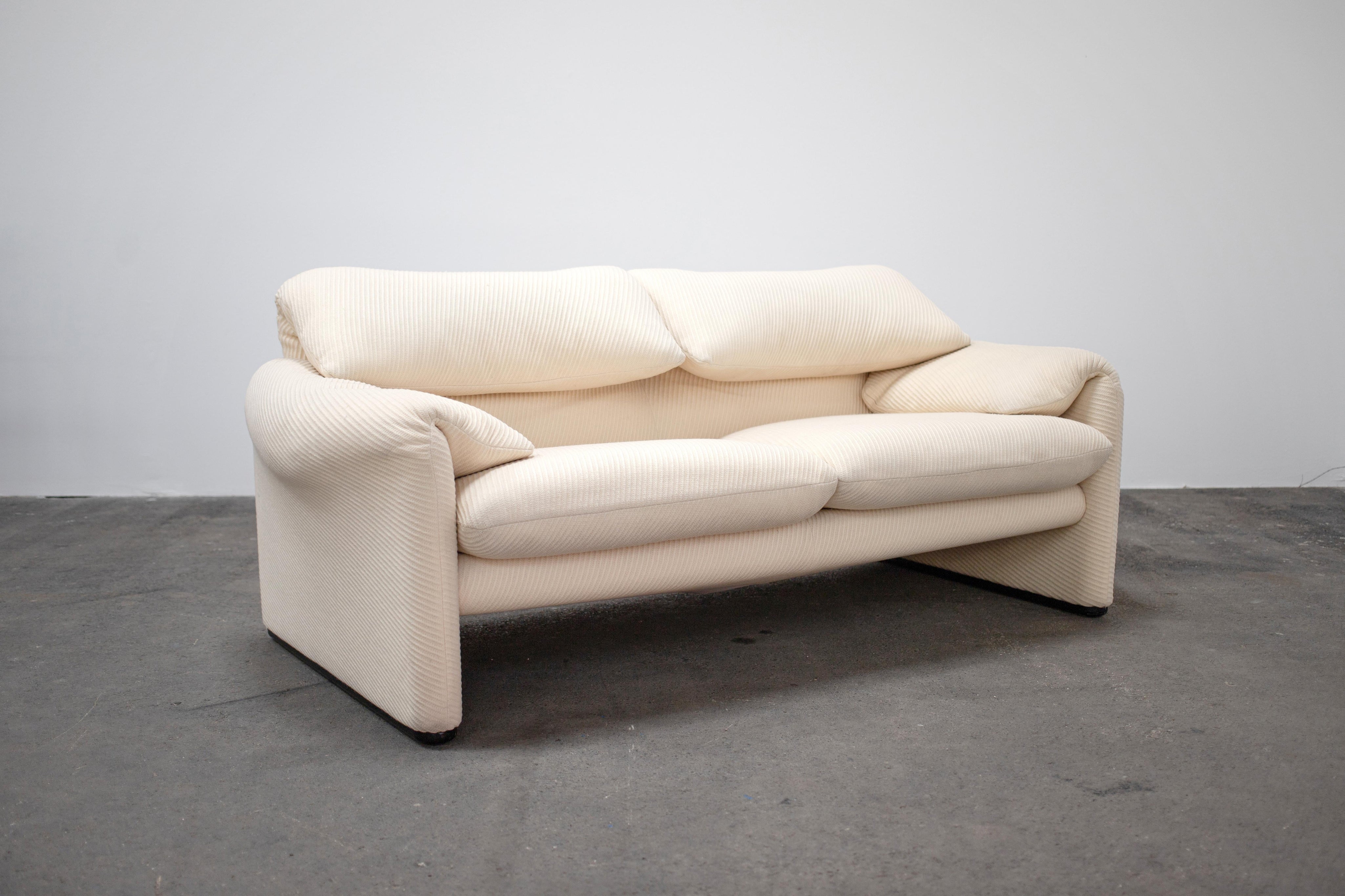 Two_Seater_Sofa,_Vico_Magistretti_For_Cassina,_Upholstered,_1970s,_Italy