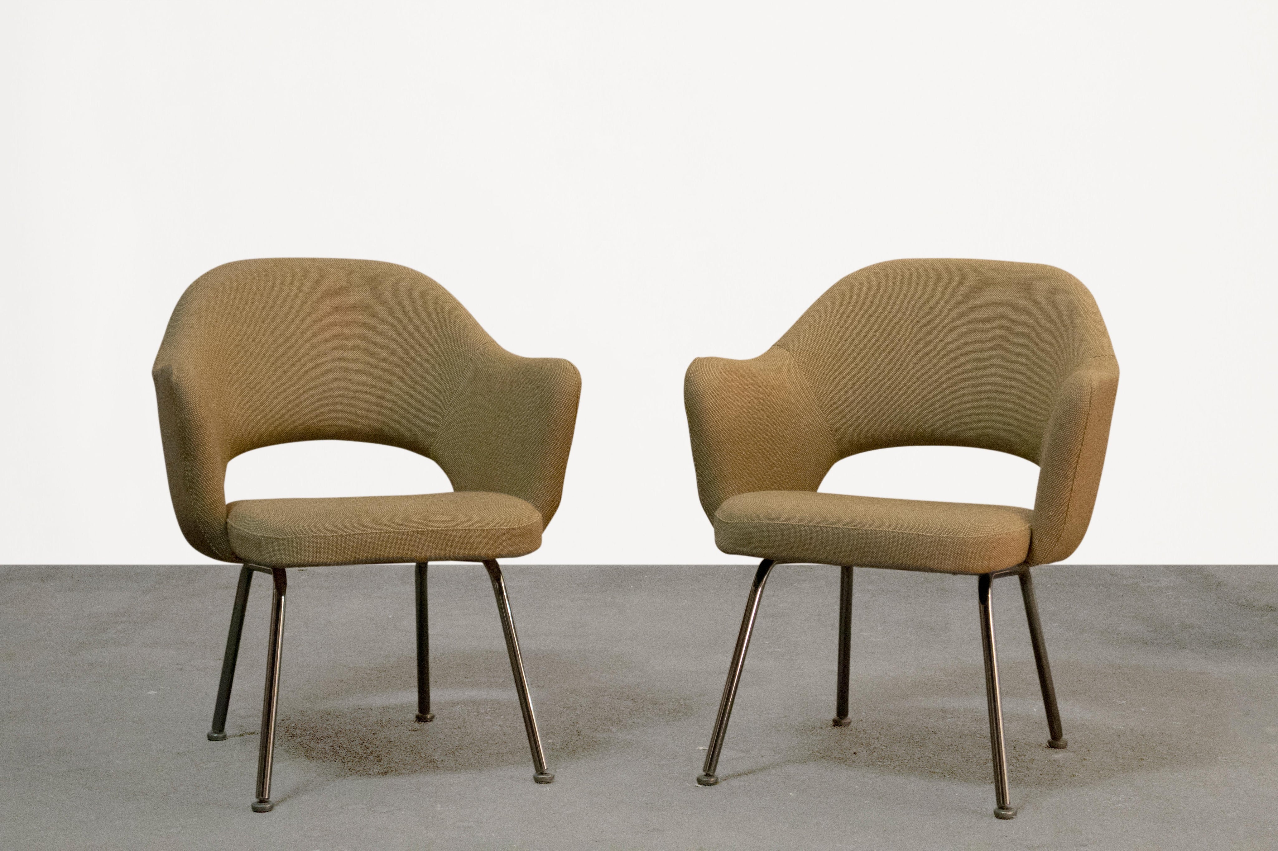 Set_of_2_Executive_Armchairs,_Eero_Saarinen_For_Knoll,_1960s,_USA