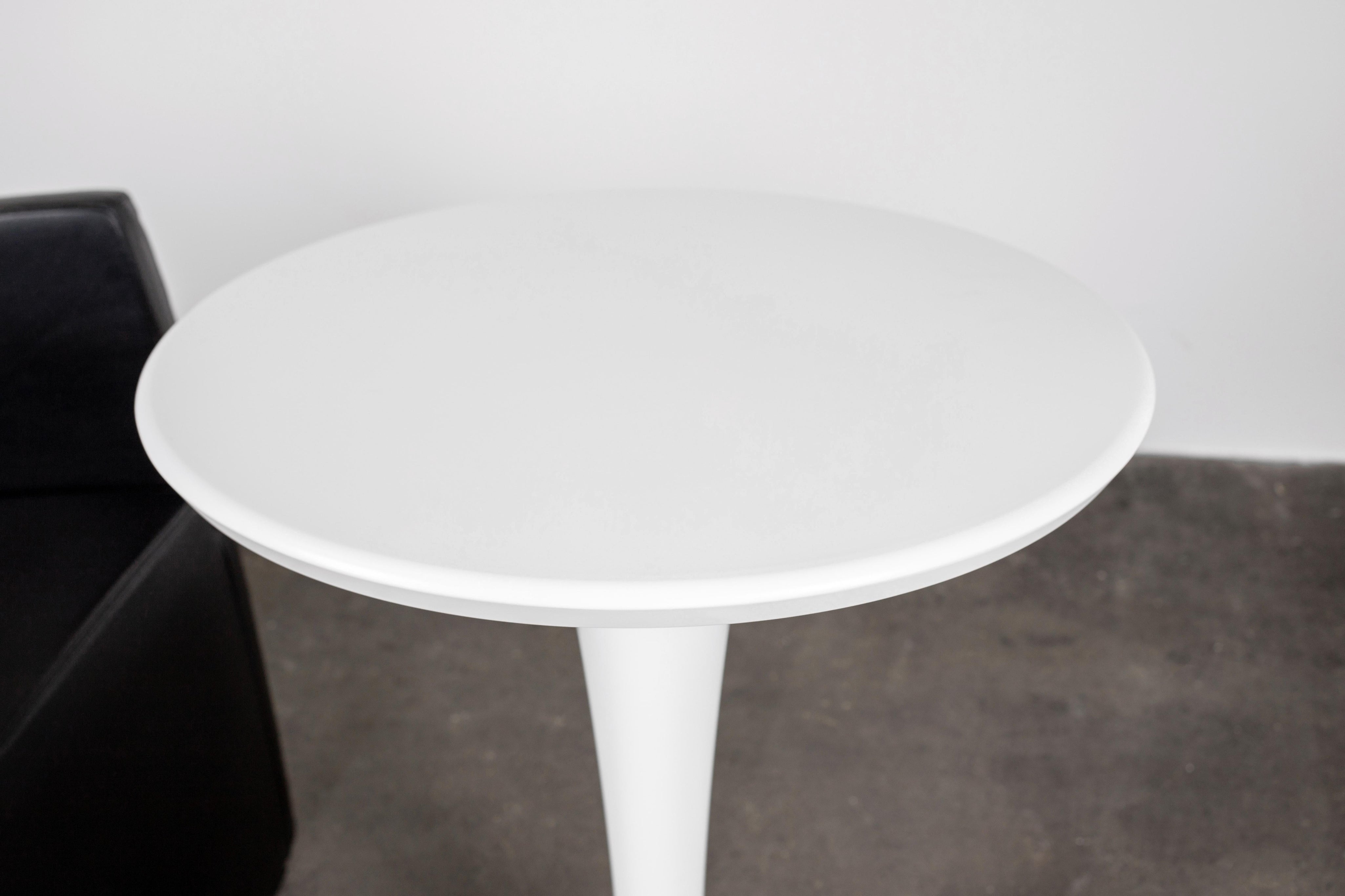 Set_of_2_Outdoor_Tulip_Bar_Table_by_Philippe_Starck_for_Driade,_White_Round_Table