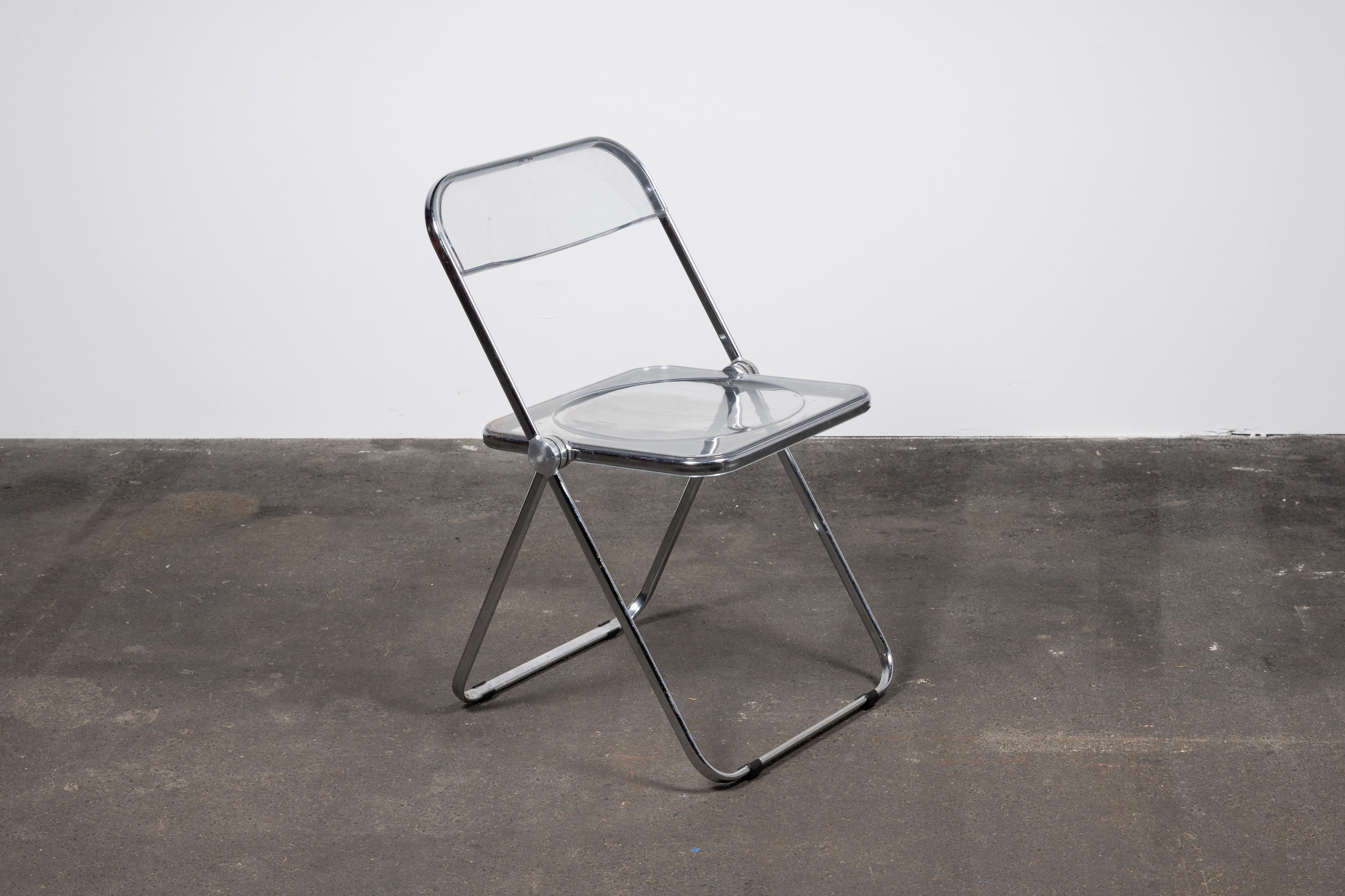 Plia_Folding_Chair,_Giancarlo_Piretti_For_Castelli,_Lucite_Chrome,_1960s,_Italy