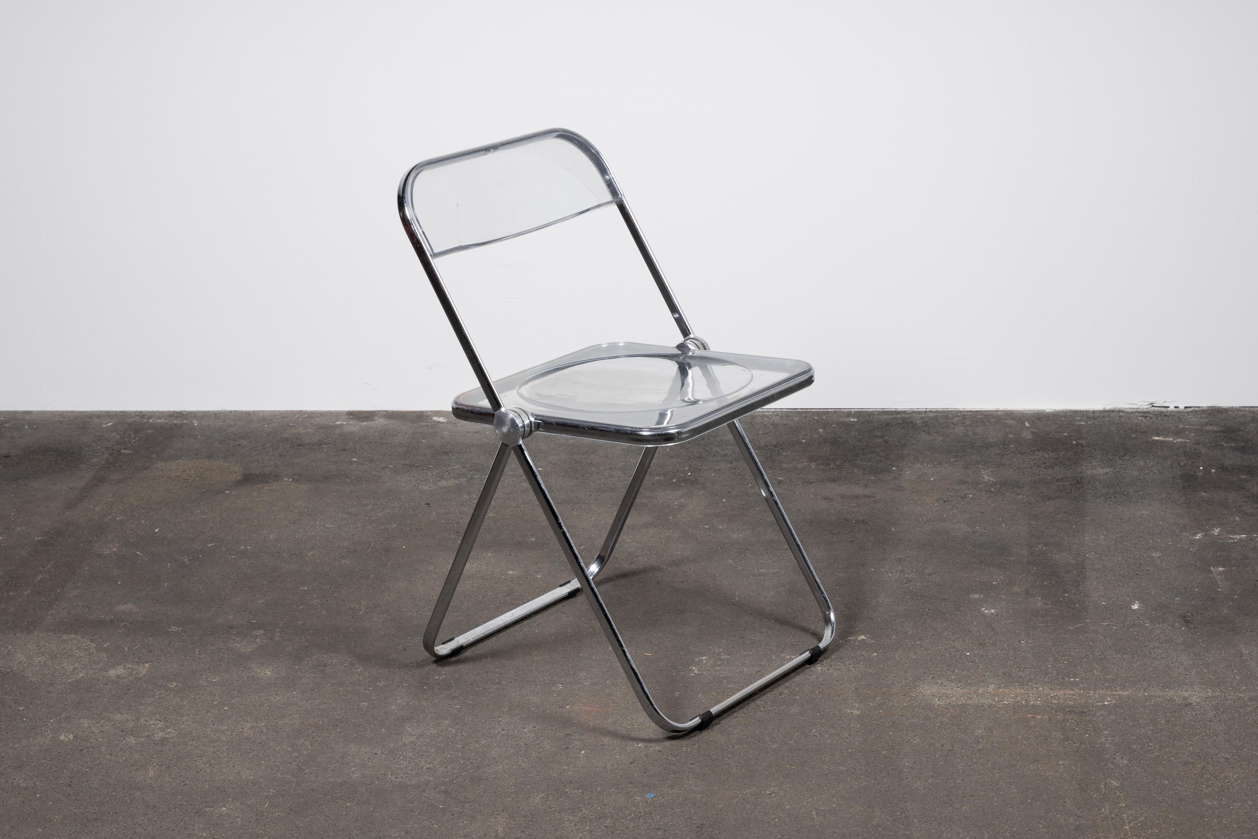 Plia_Folding_Chair,_Giancarlo_Piretti_For_Castelli,_Lucite_Chrome,_1960s,_Italy