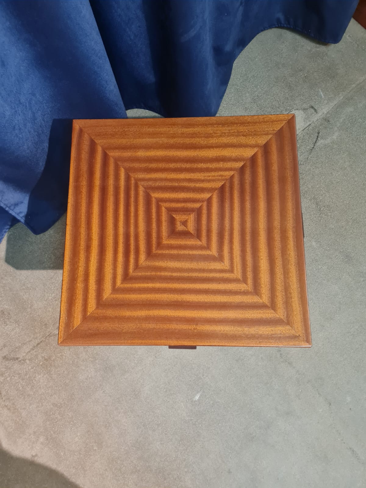 Art_Deco_Coffee_Table_in_Mahagony