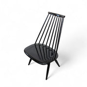 Early_Mademoiselle_lounge_chairs_by_Ilmari_Tapiovaara_for_Asko,_1950s