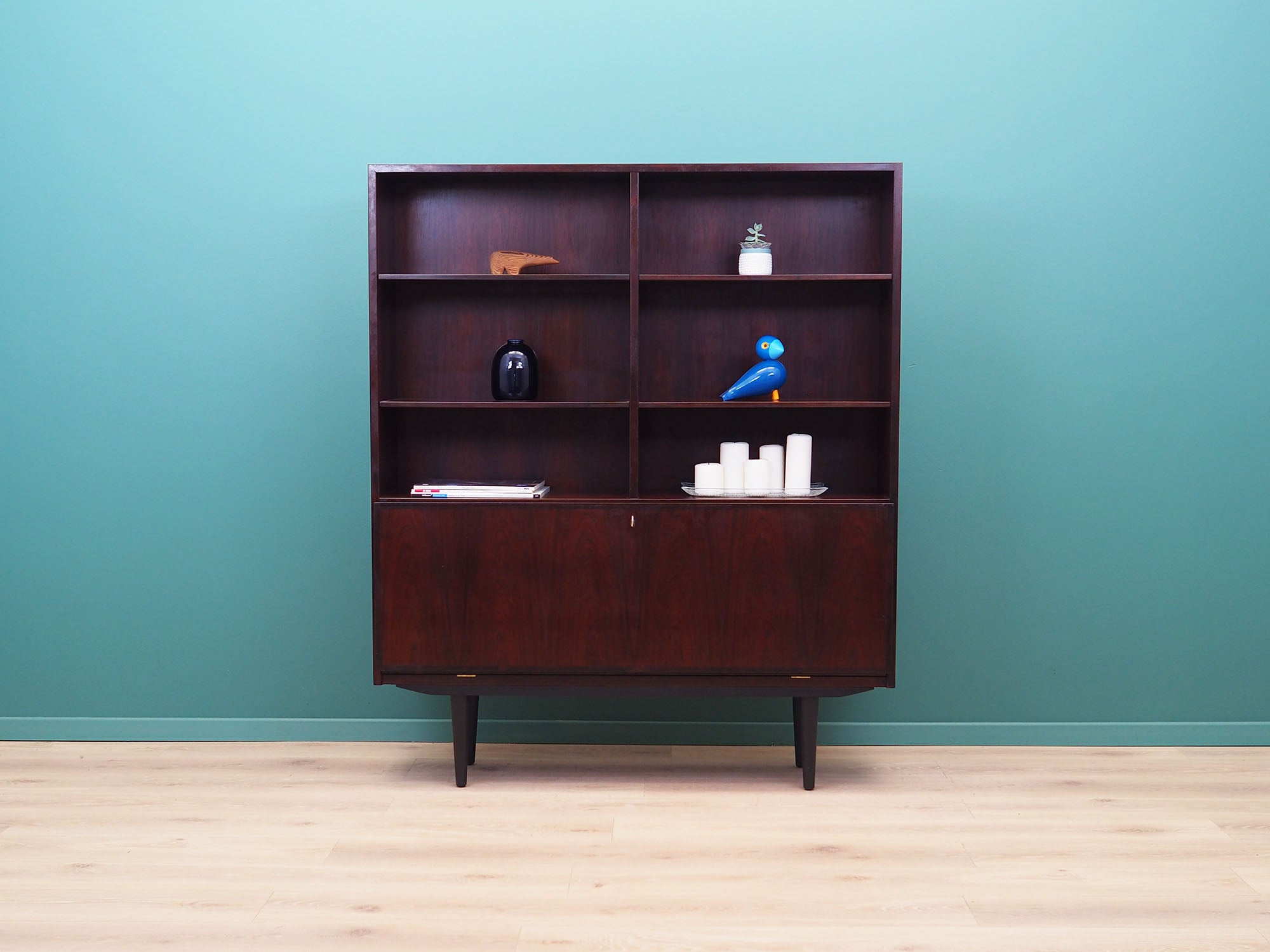 Rosewood_bookcase,_Danish_design,_1970s,_manufacturer:_Omann_Jun