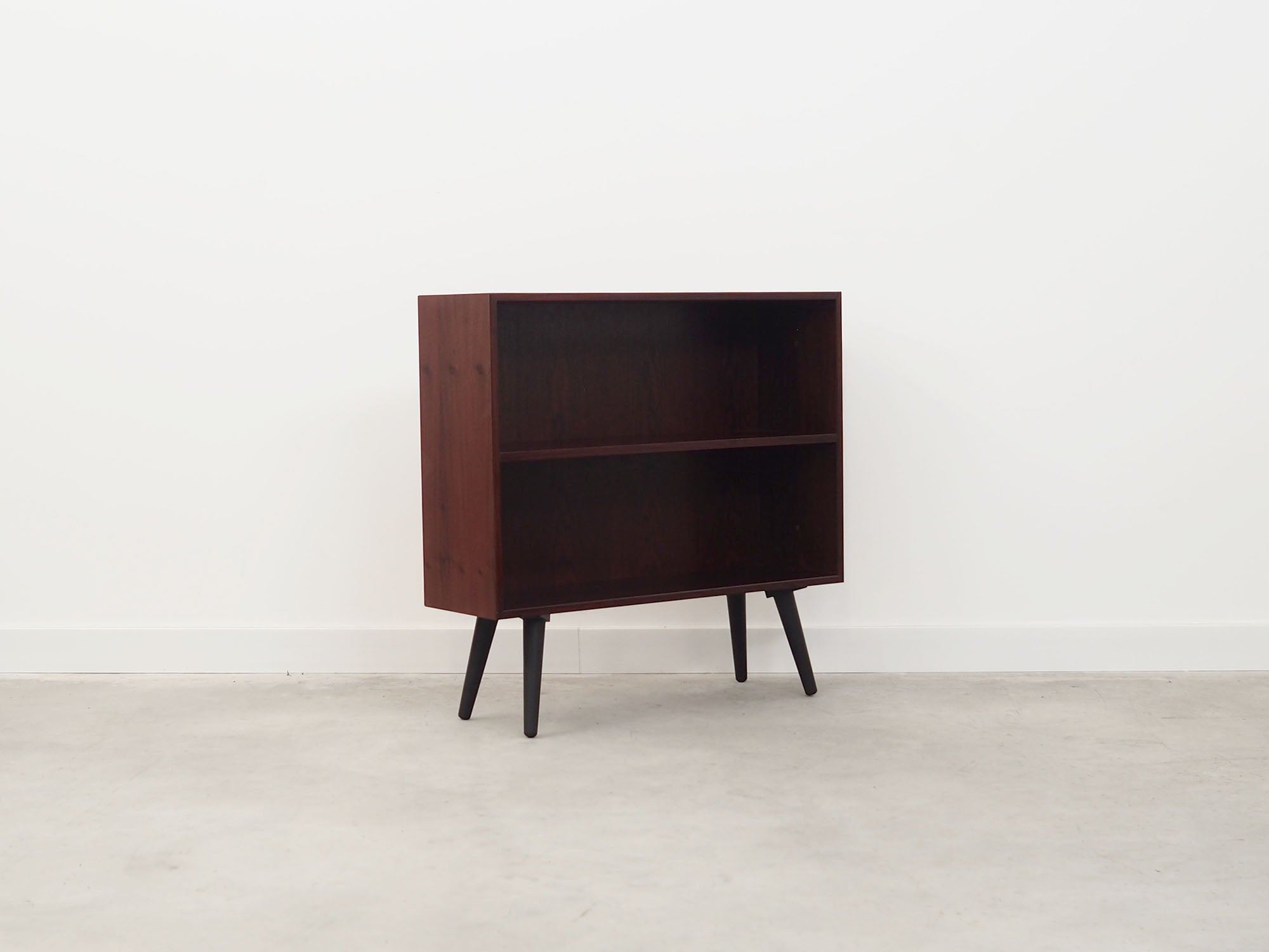 Rosewood_bookcase_Danish_design_1970s_manufacturer_Hj_rnebo