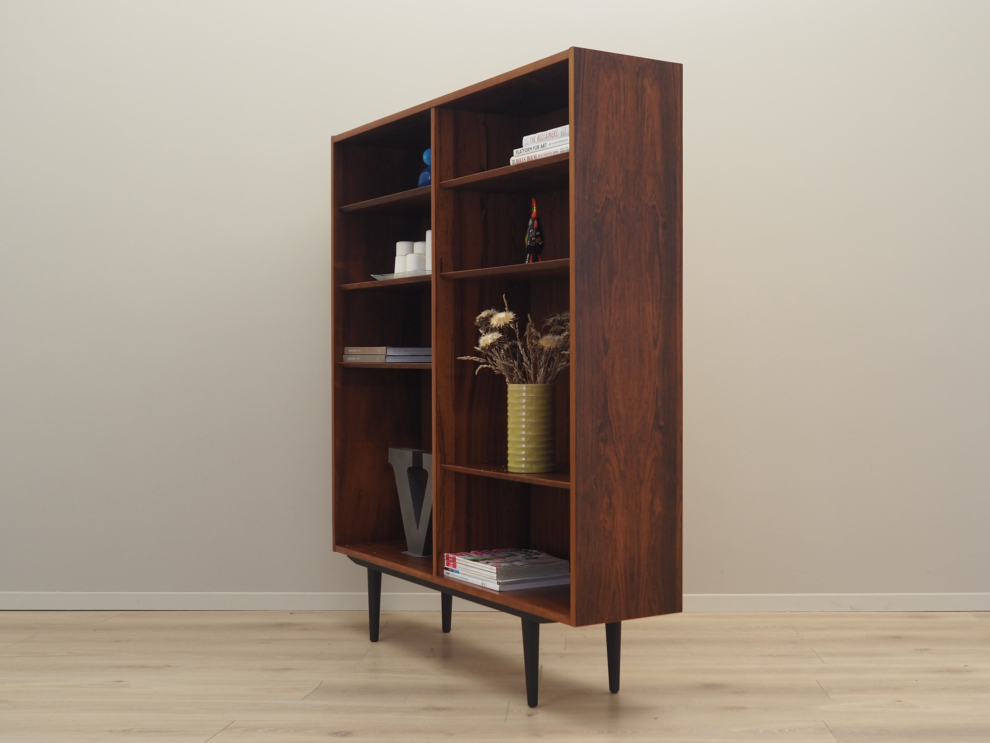1970s_Danish_Rosewood_Bookcase_by_Hundevad_&_Co.,_Six_Adjustable_Shelves