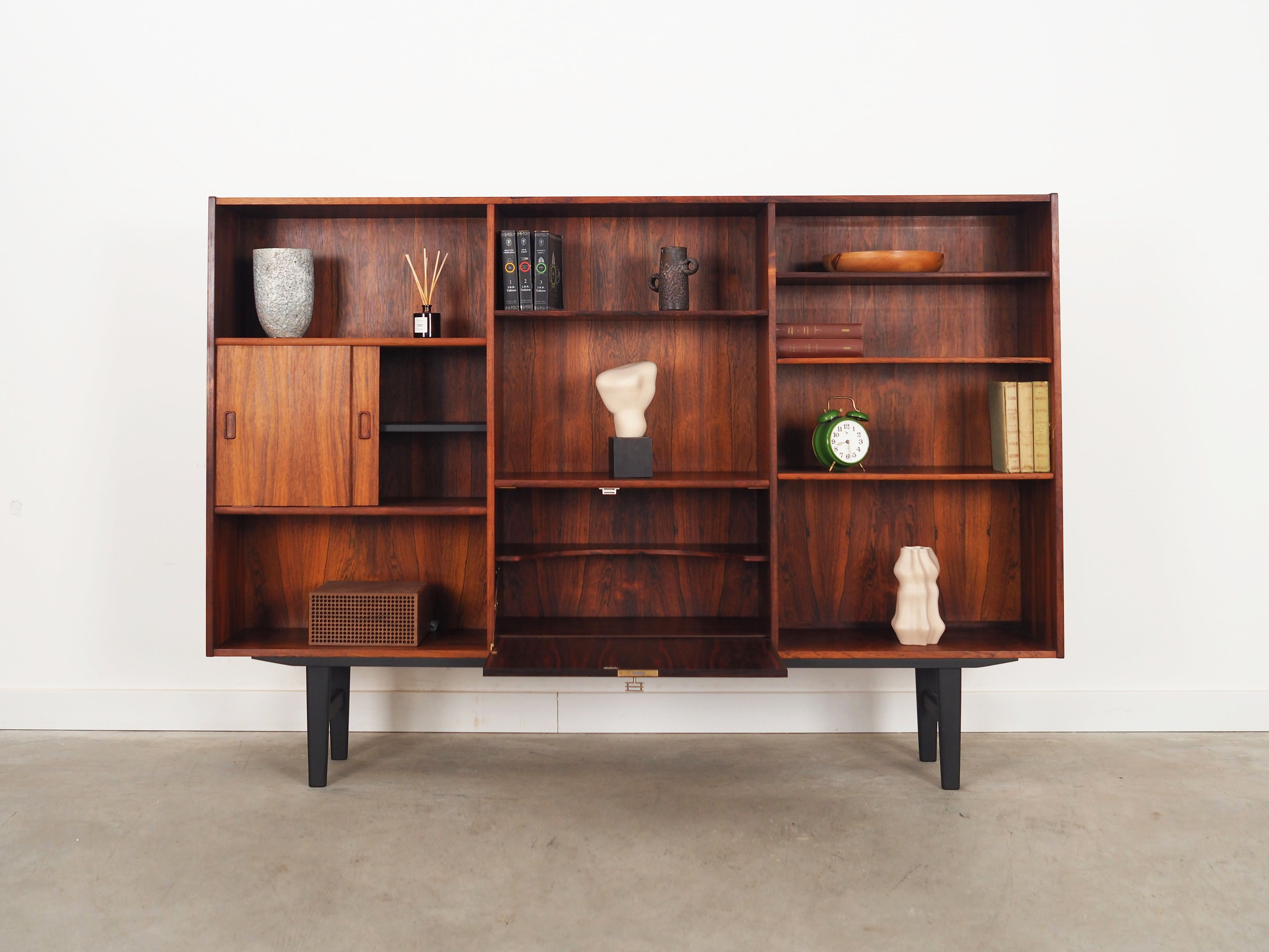 1970s_Danish_Rosewood_Bookcase_by_Westergaards_Møbelfabrik_with_Bar_Cabinet_and_Adjustable_Shelves