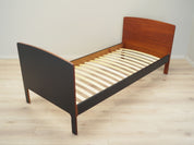 Teak_bed,_Danish_design,_1970s,_production:_Denmark
