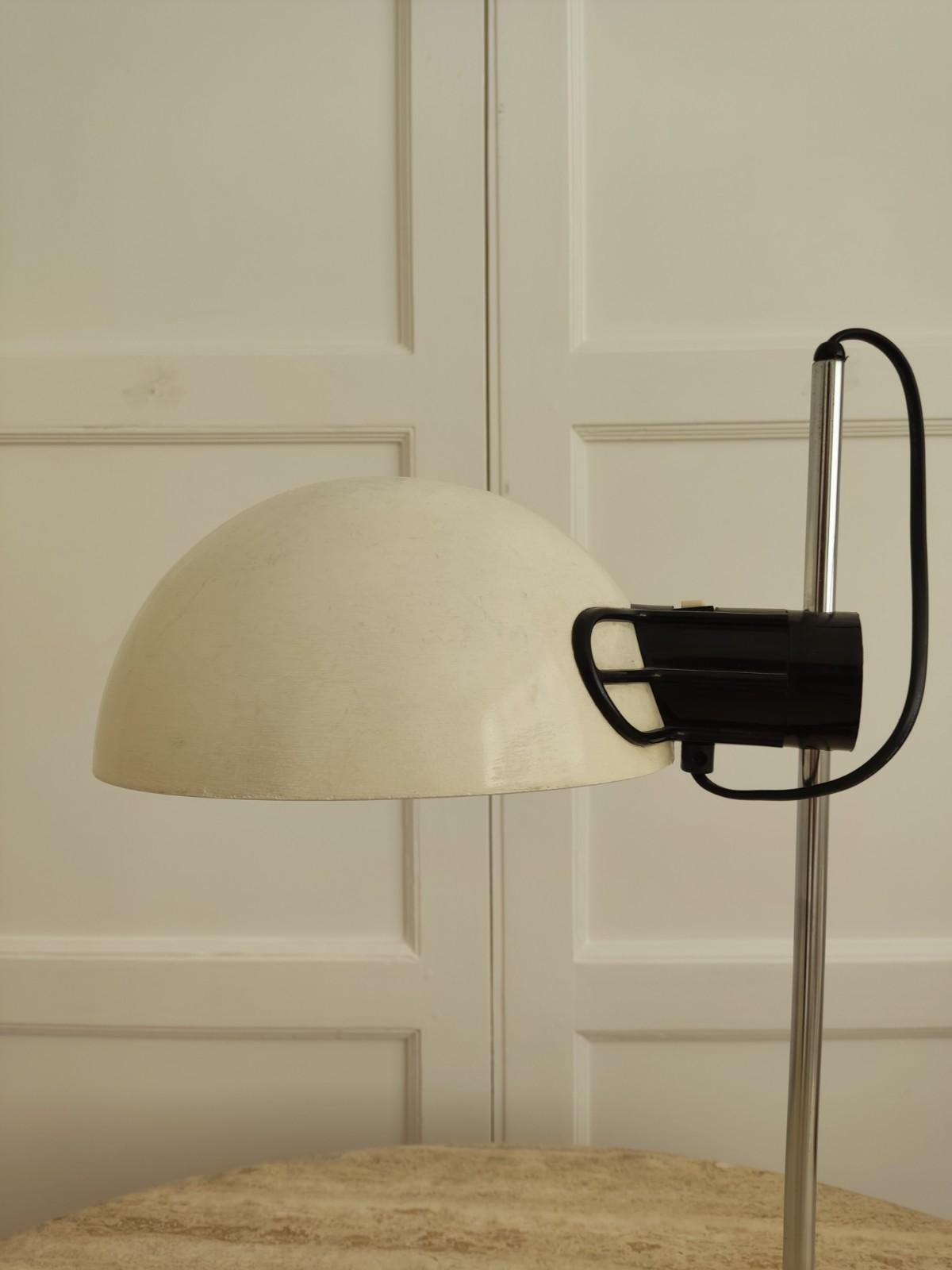 Vintage_Lamp_by_Harvey_Guzzini