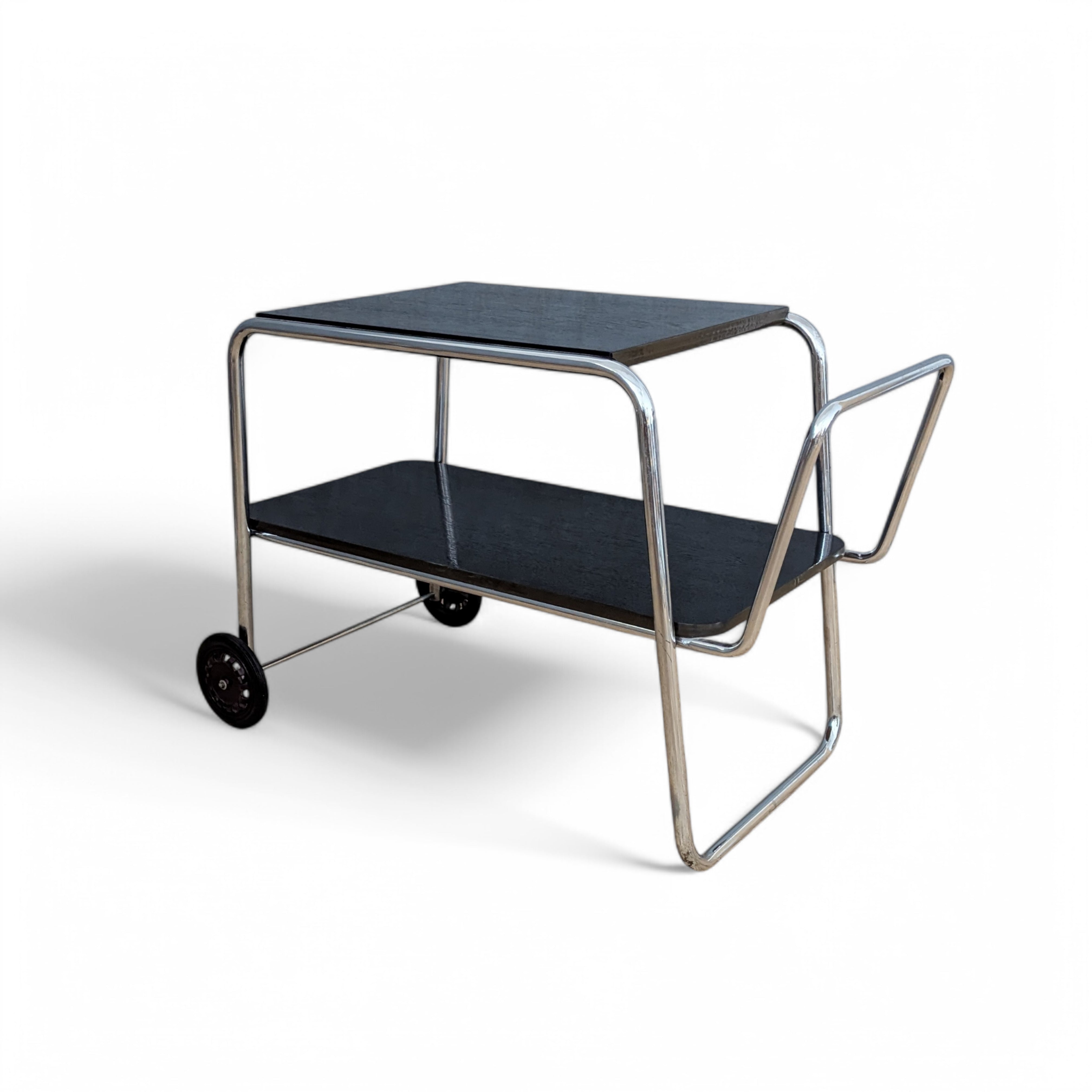 Bauhaus_tubular_steel_serving_cart_by_Robert_Slezák,_1930s