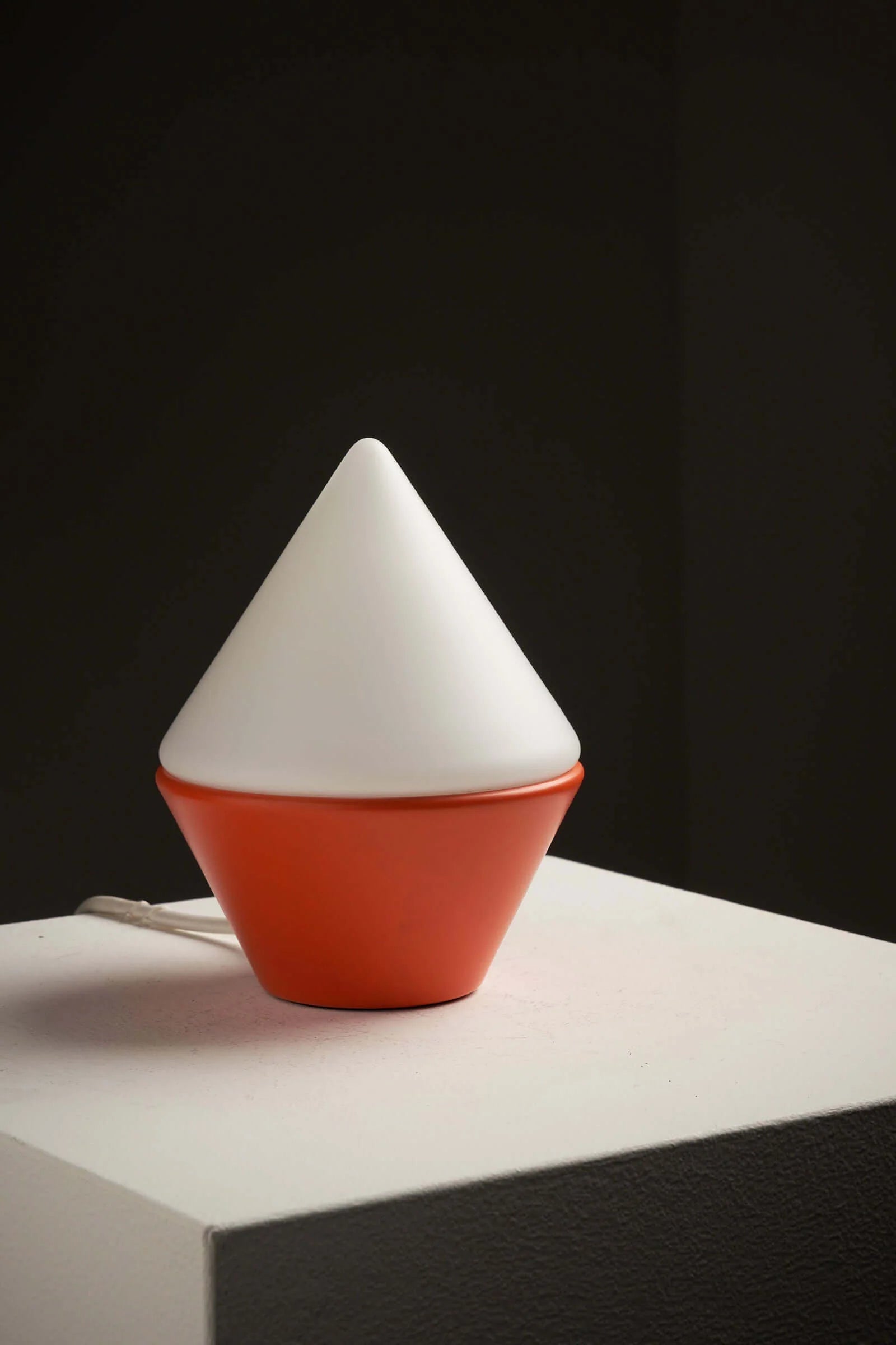 Cone_Table_Lamp,_Cosack_Leuchten,_Opal_Glass_&_Lacquered_Metal,_1970s,_Germany