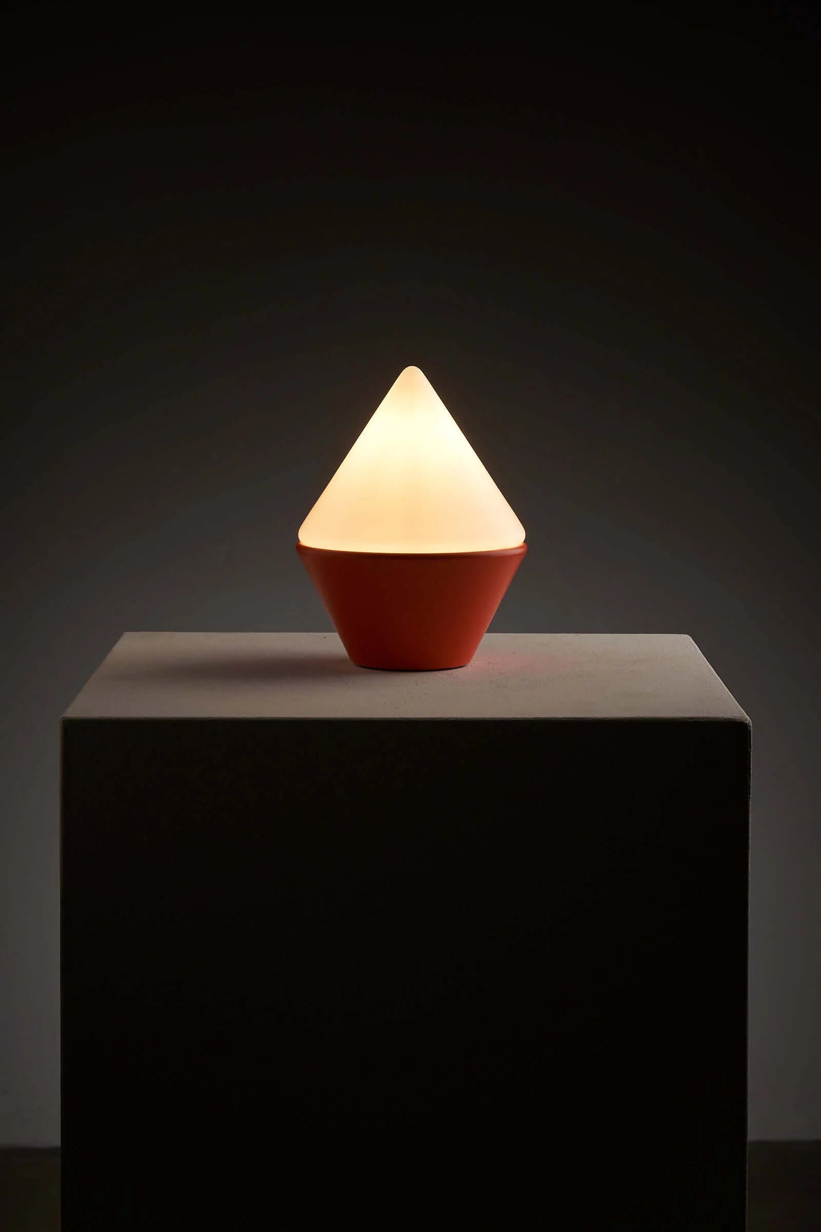 Cone_Table_Lamp,_Cosack_Leuchten,_Opal_Glass_&_Lacquered_Metal,_1970s,_Germany