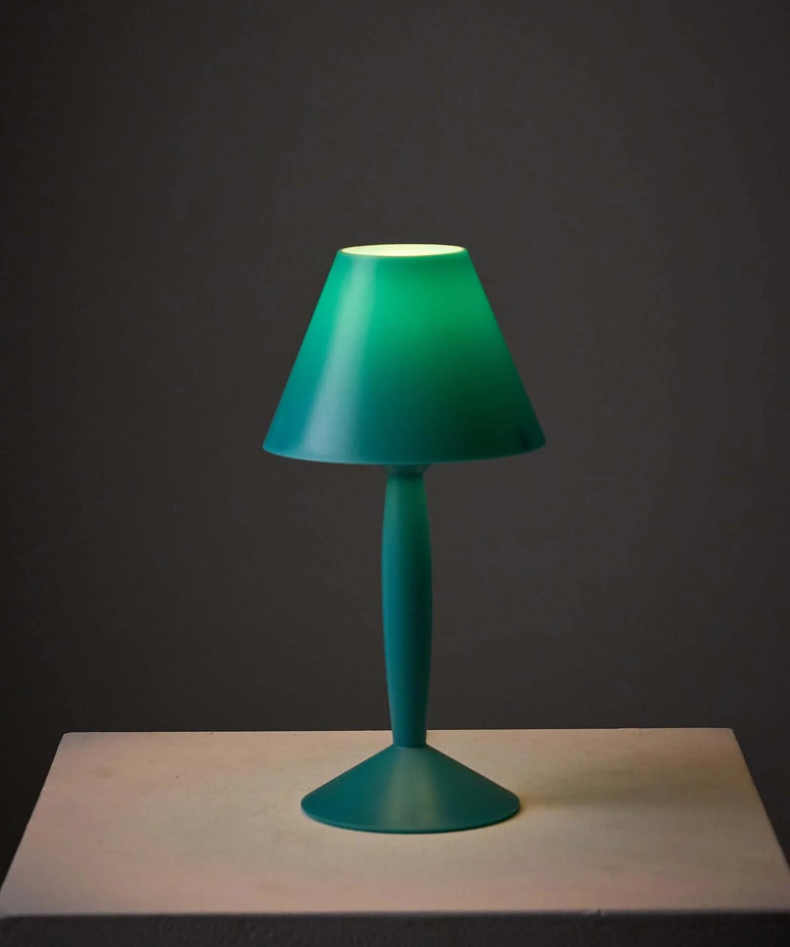 Miss_Sissi_Table_Lamp,_Philippe_Starck_for_Flos,_Plastic,_1950s,_Italy