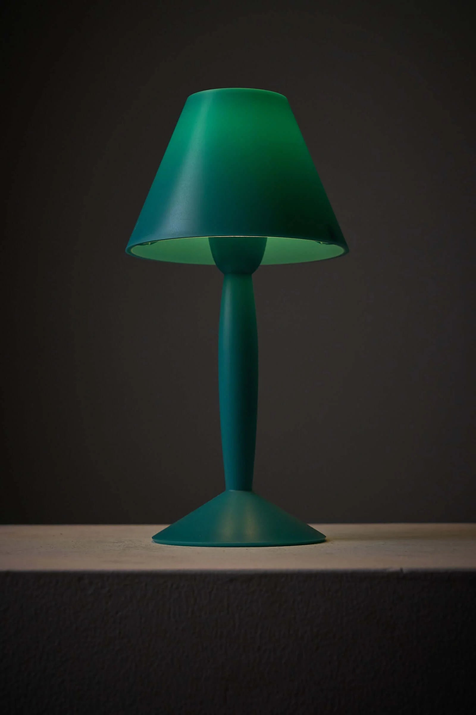 Miss_Sissi_Table_Lamp,_Philippe_Starck_for_Flos,_Plastic,_1950s,_Italy