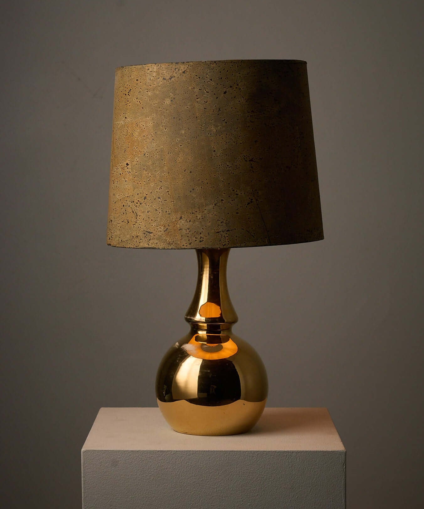Ceramic_and_Cork_Shade_Table_Lamp,_1950s,_Italy