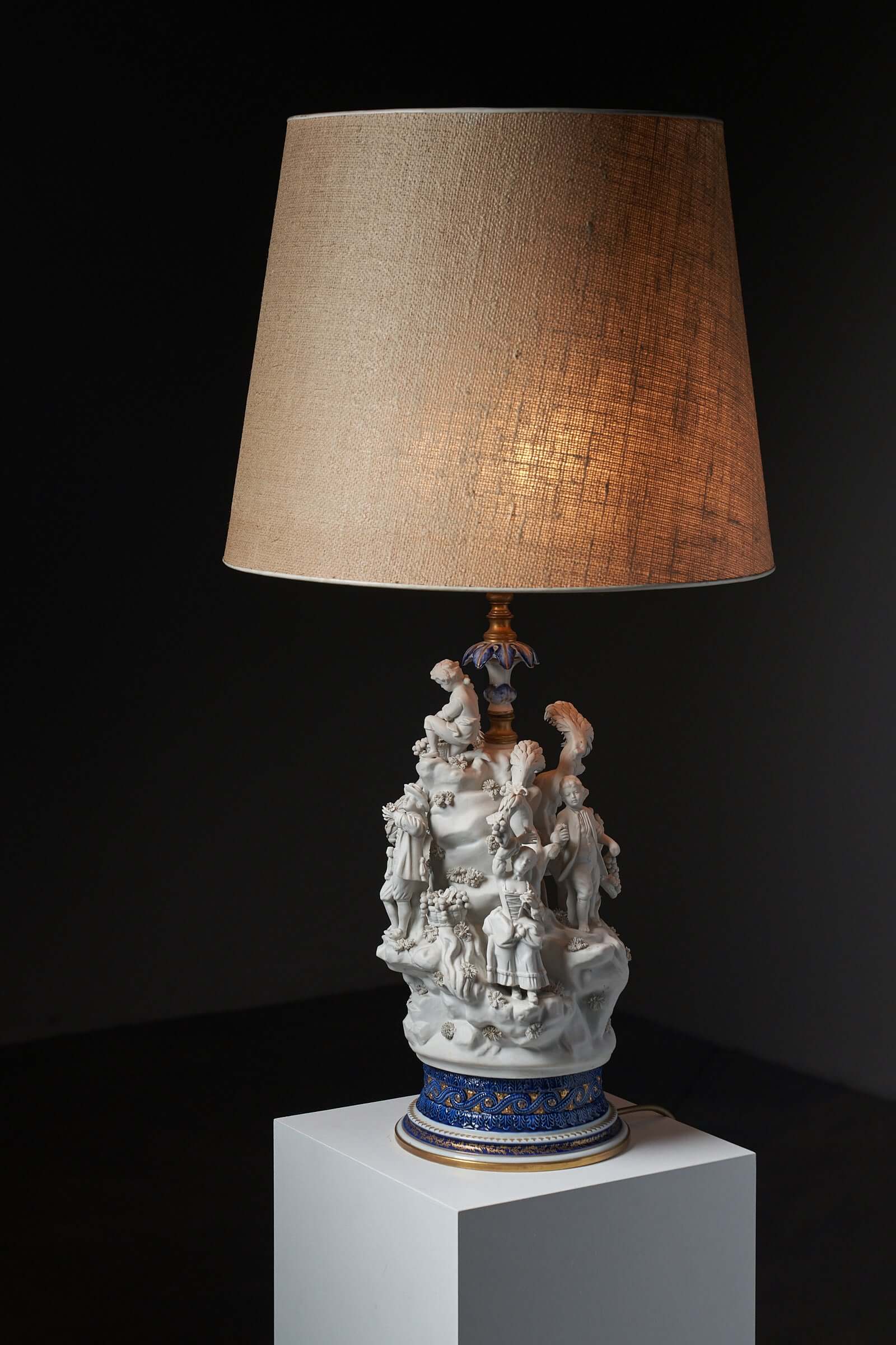 Sculpted_Table_Lamp,_Mangani,_Porcelain,_20th_Century,_Italy