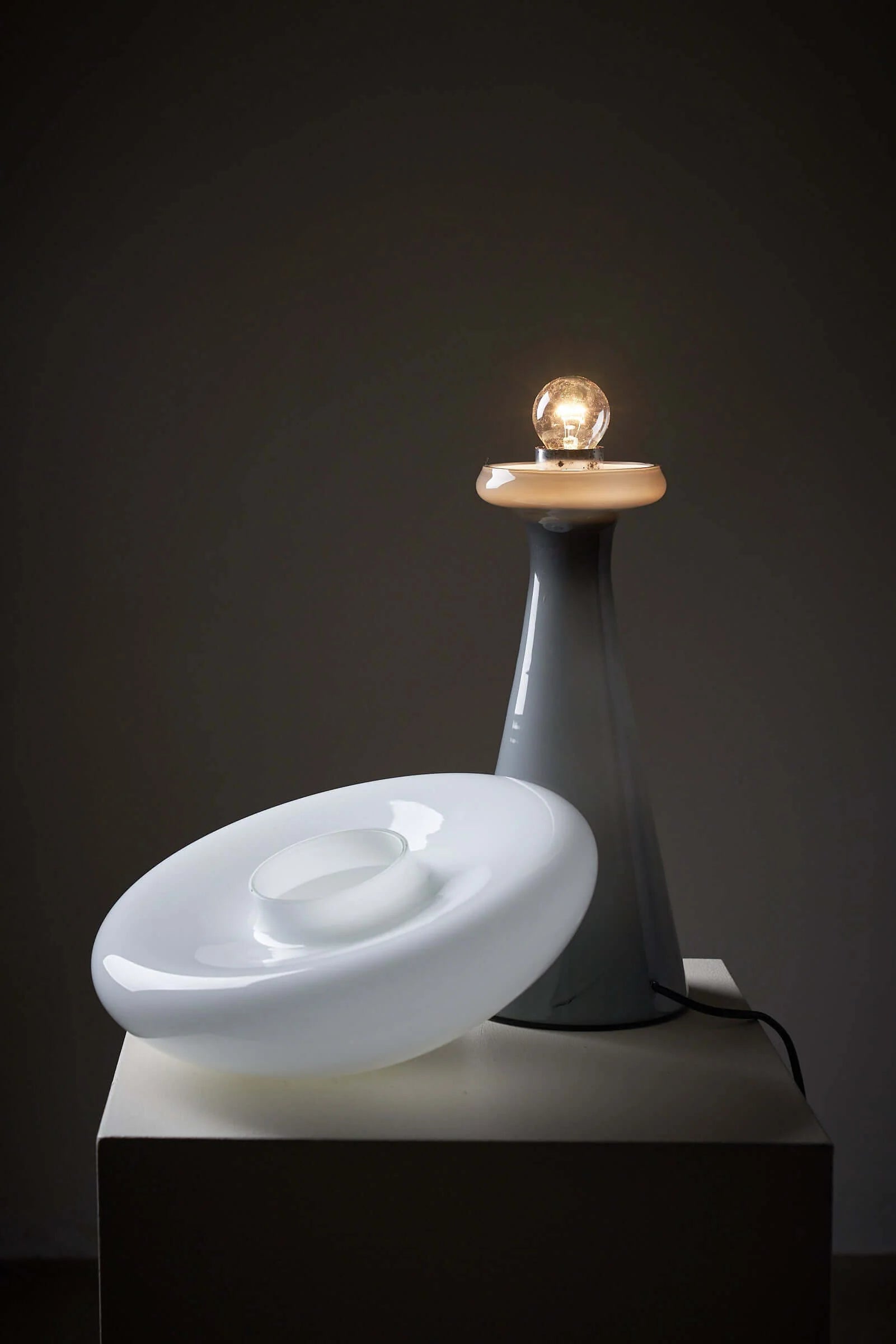 Mushroom_Table_Lamp,_Vistosi,_Murano_Glass,_1960s,_Italy