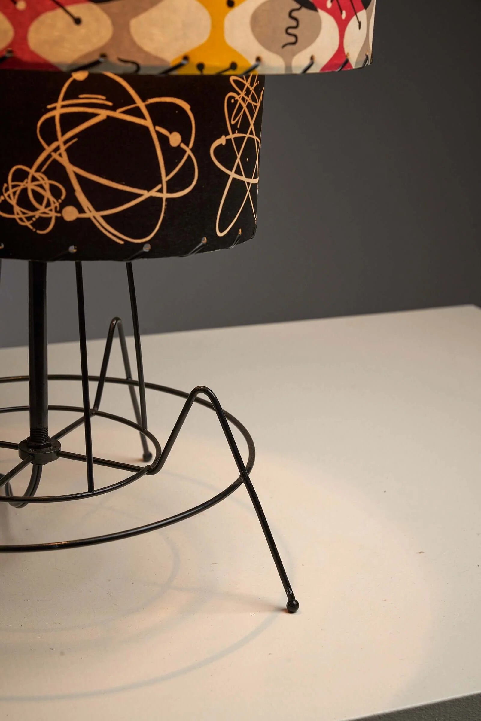 'Atomic'_Table_Lamp,_Archaic_Smile_Inc,_Metal_Wire_Frame,_1990s,_USA