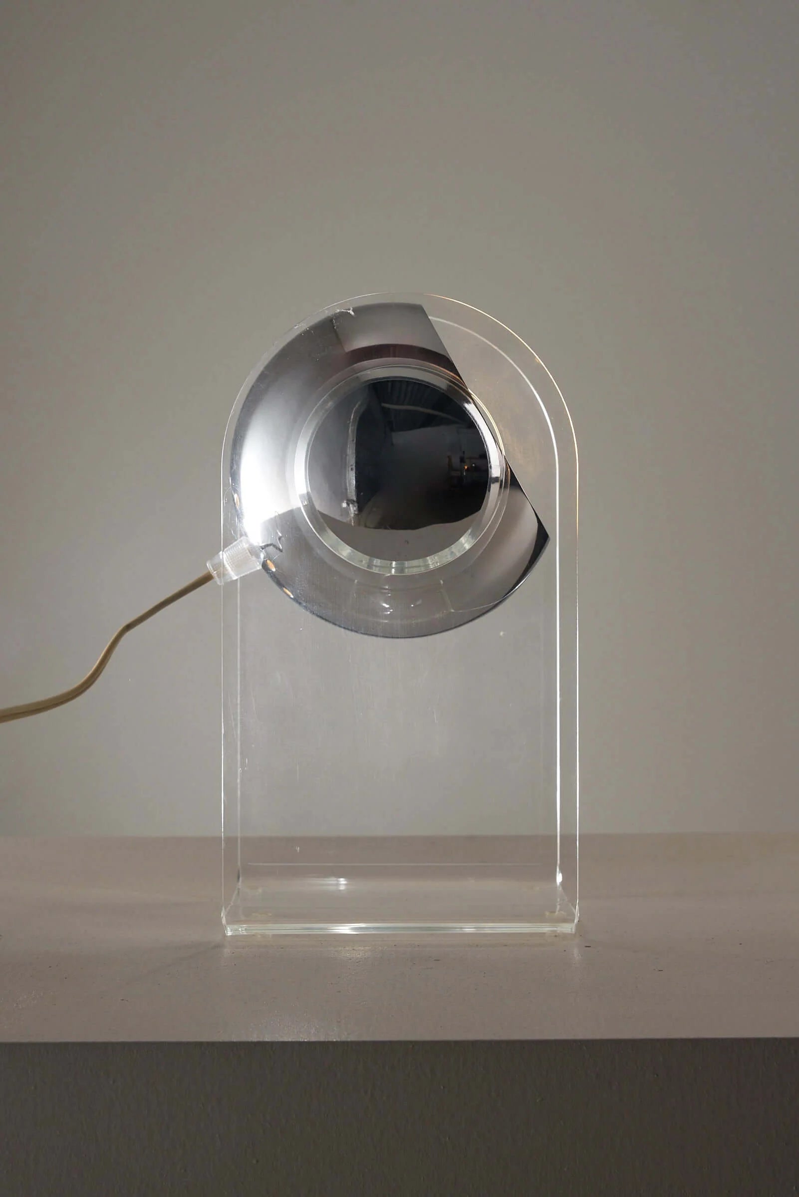 Sarfatti_Style_Table_Lamp,_Chrome_&_Plexiglass,_1980s
