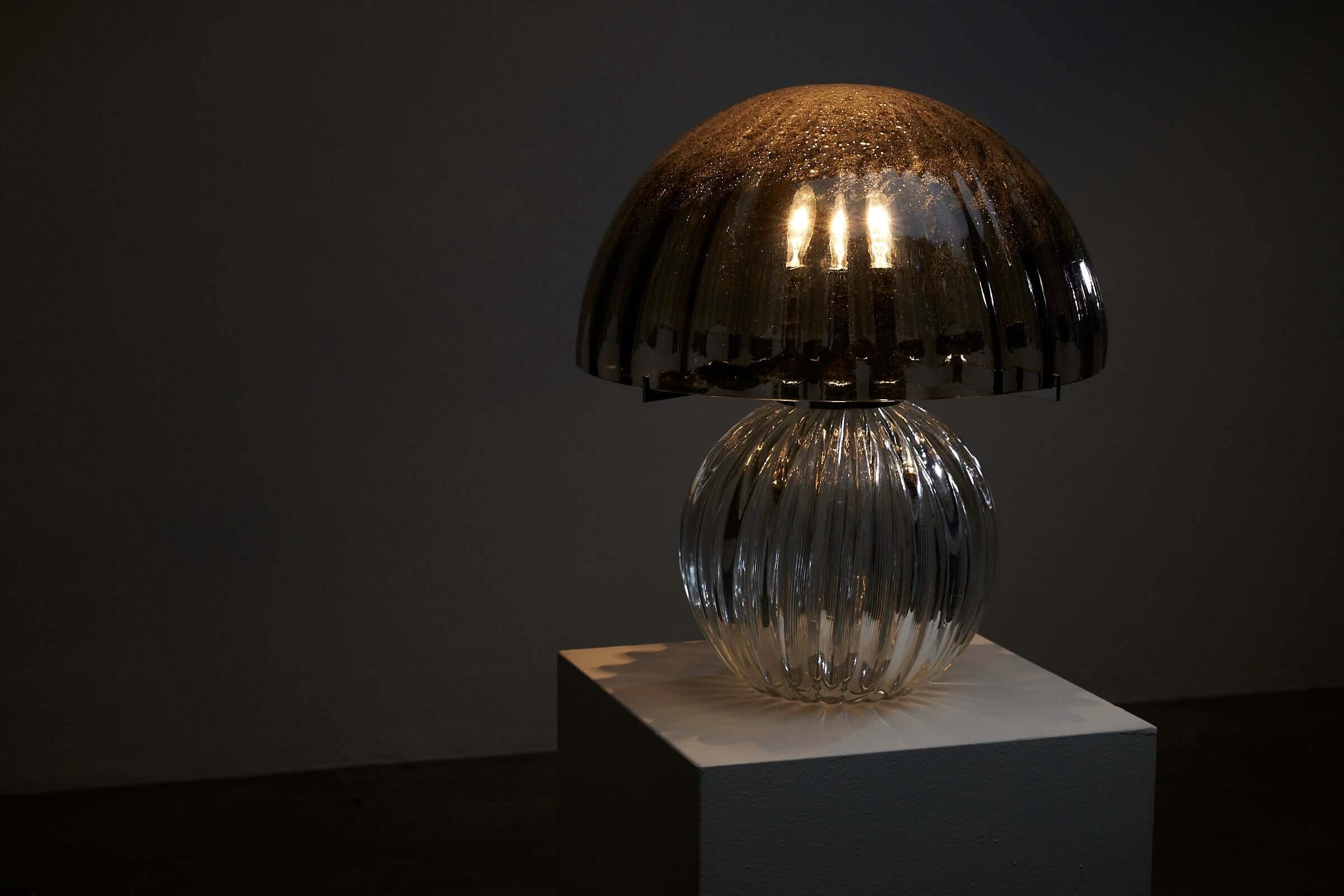 Murano_Glass_Table_Lamp,_Salviati_&_Co.,_Hand-Blown_Glass,_1970s,_Italy
