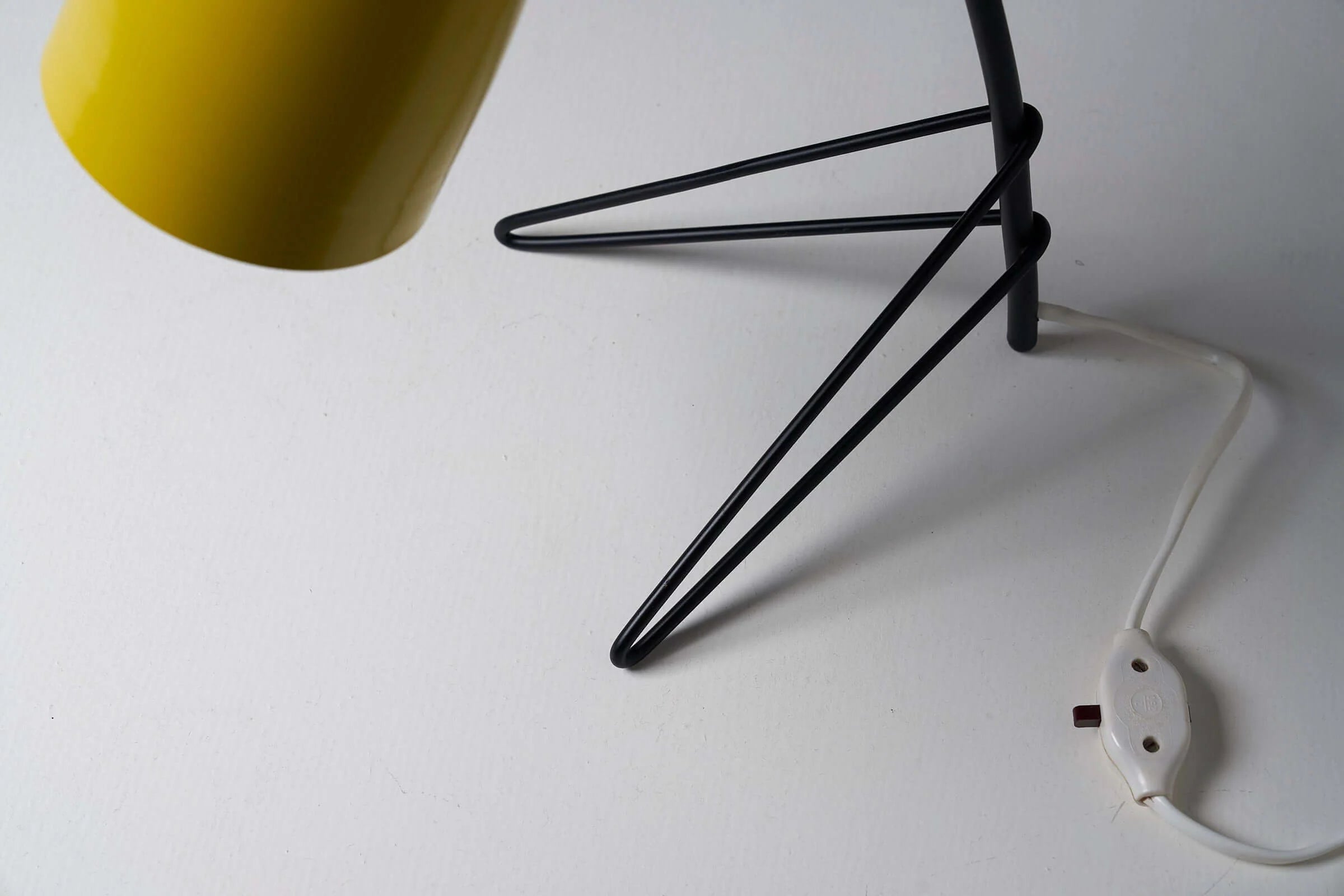 Yellow_Grashopper_Table_Lamp,_Lacquered_Metal,_1950s,_Belgium