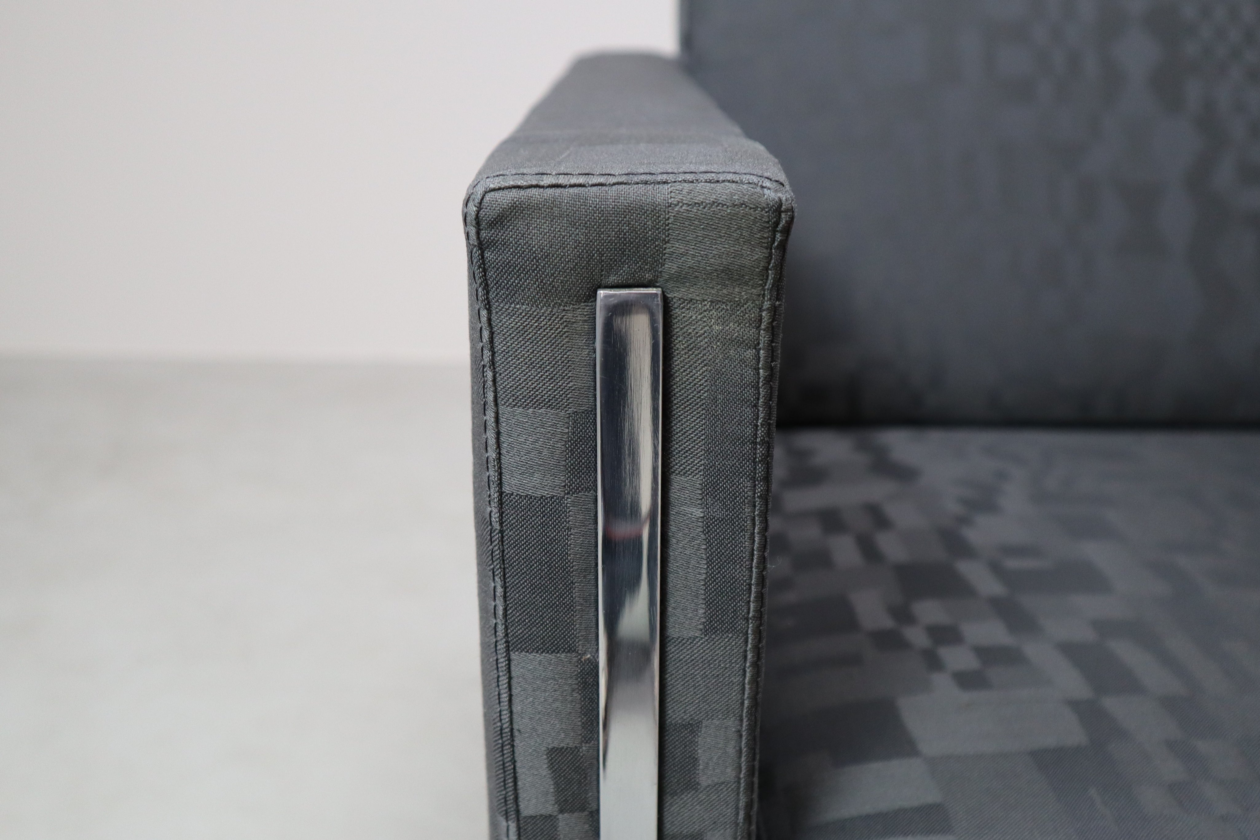 Model_442_3-seater_sofa_by_Pierre_Paulin_for_Artifort,_1962