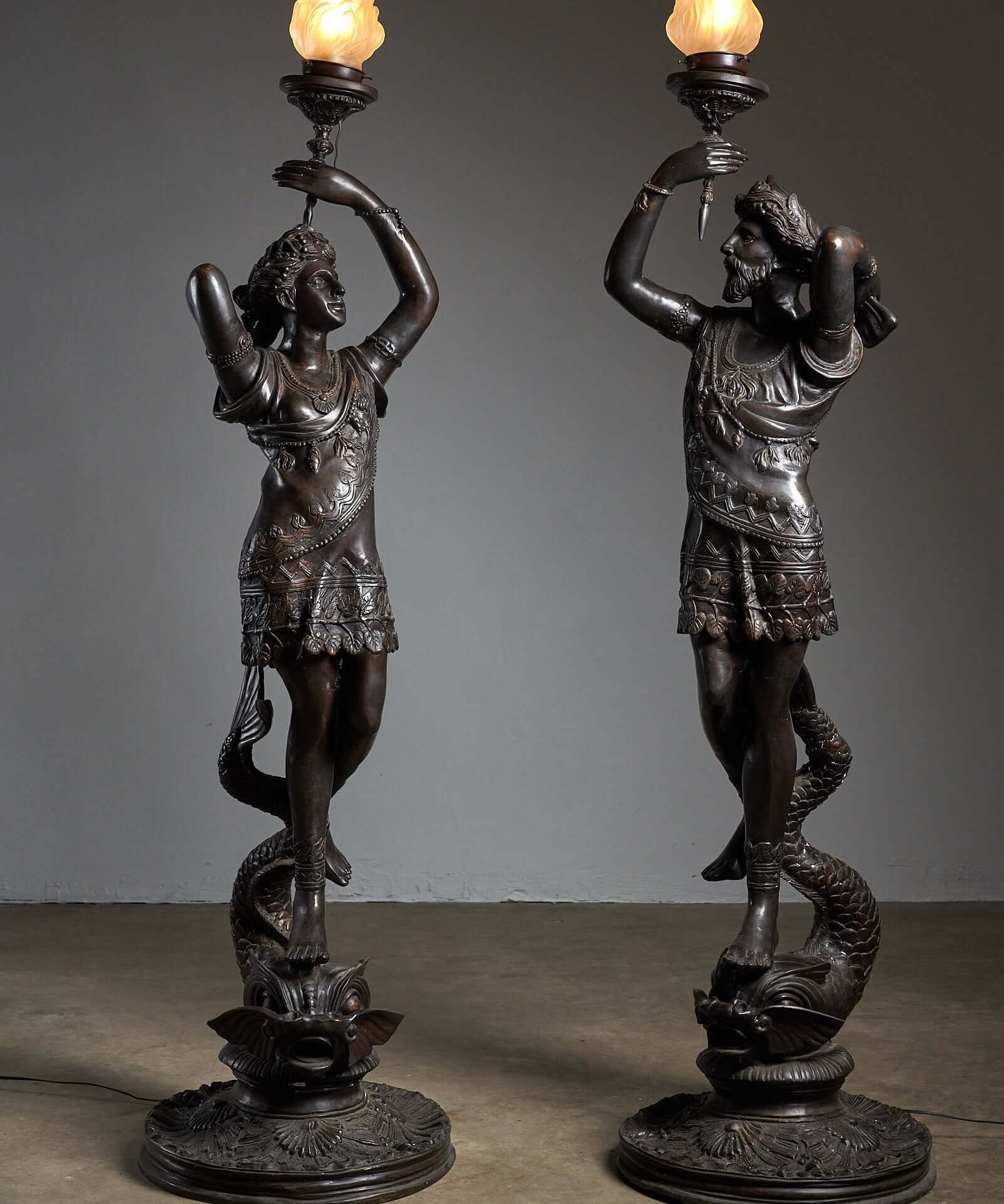 Set_of_2_Torchere_Figures_Floor_Lamps,_Bronze,_Early_20th_Century,_Italy
