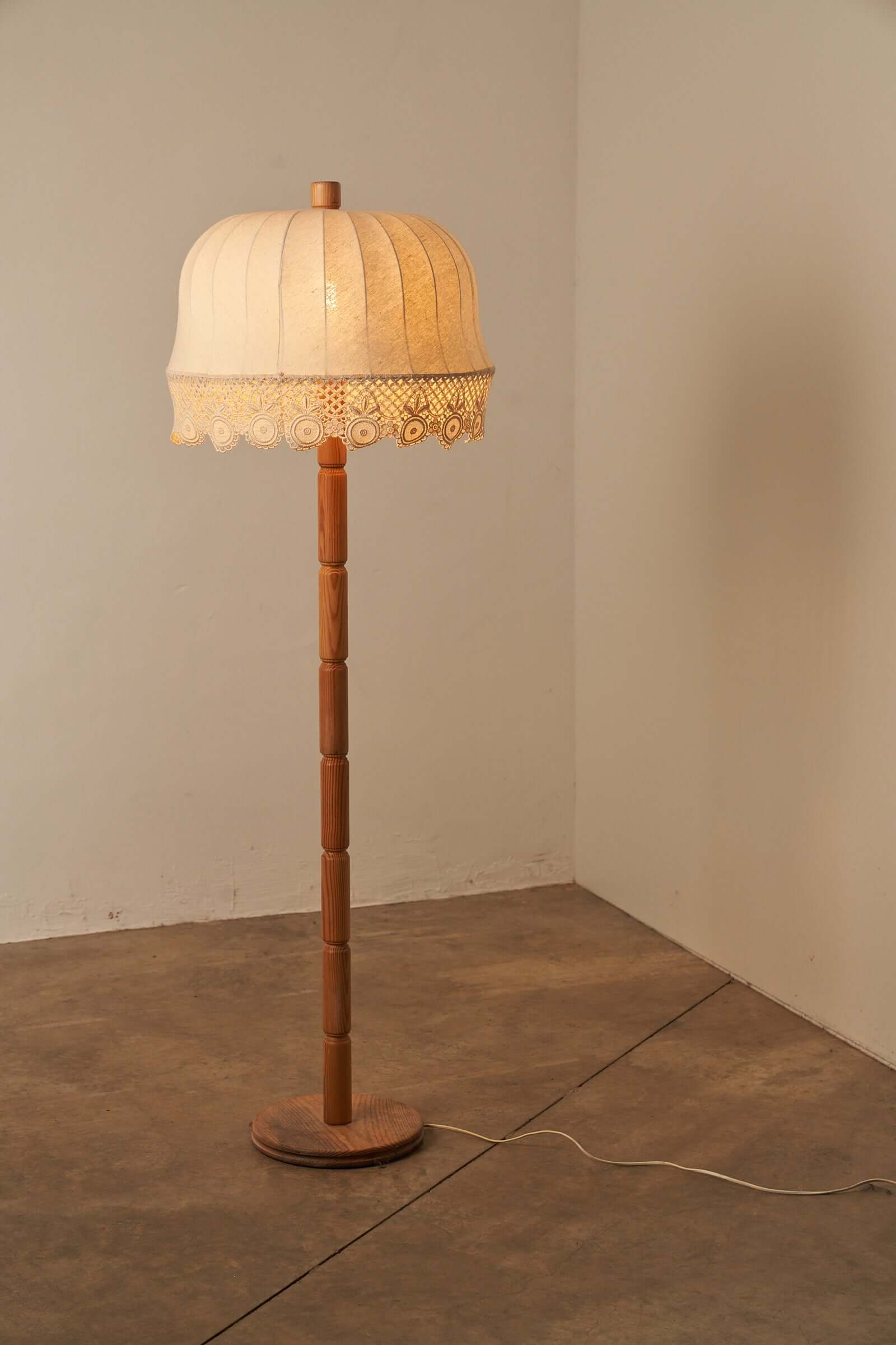 Lace_Floor_Lamp,_Aneta,_Wood_&_Textile,_1970s,_Sweden