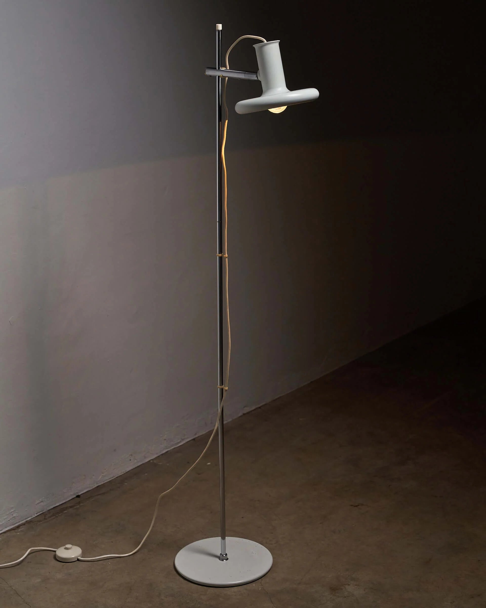 Optima_Floor_Lamp,_Hans_Due_for_Fog_&_Mørup,_Metal,_1970s,_Denmark
