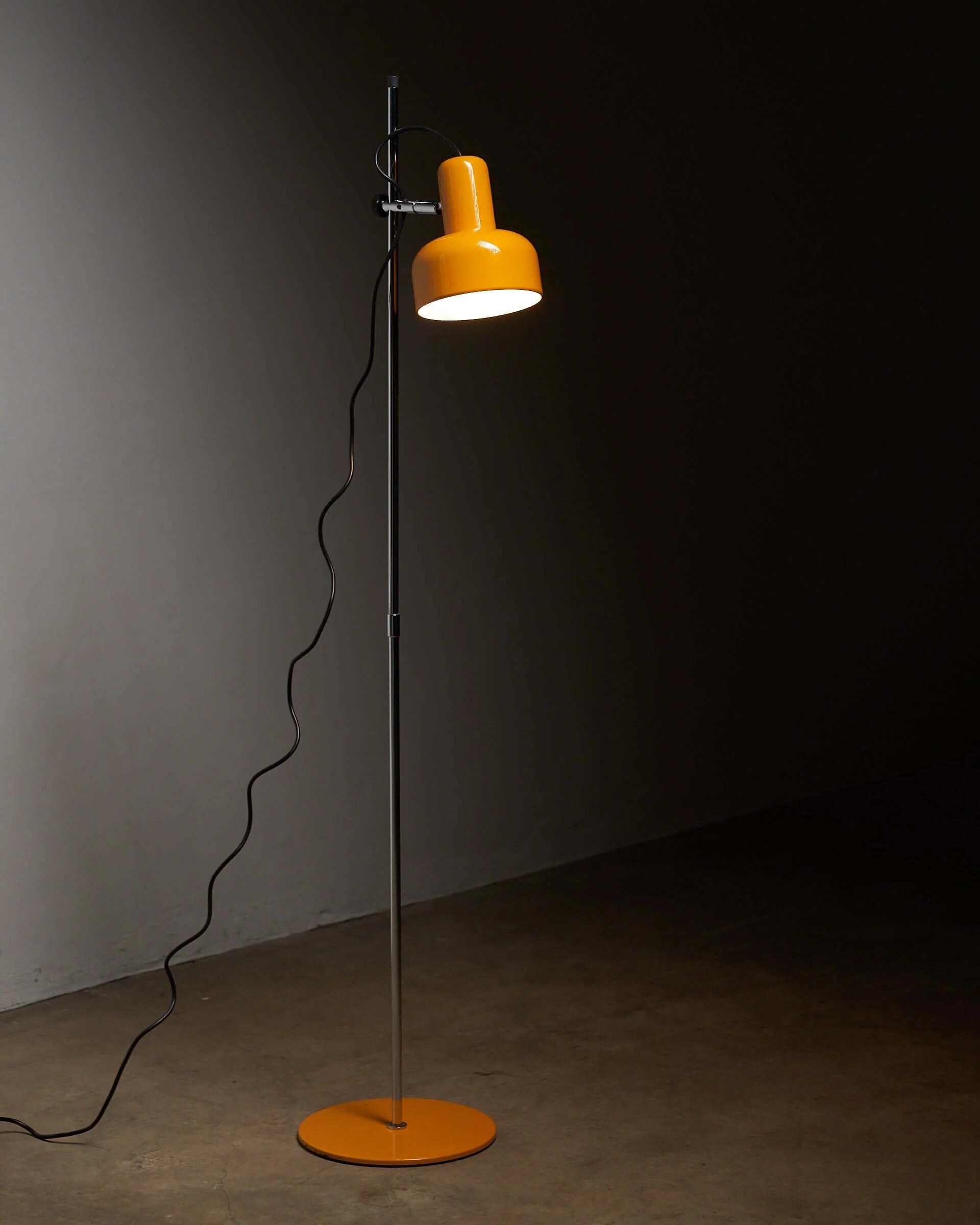 Peanut_Floor_Lamp,_Fog_&_Mørup,_Metal_&_Chrome,_1960s,_Denmark