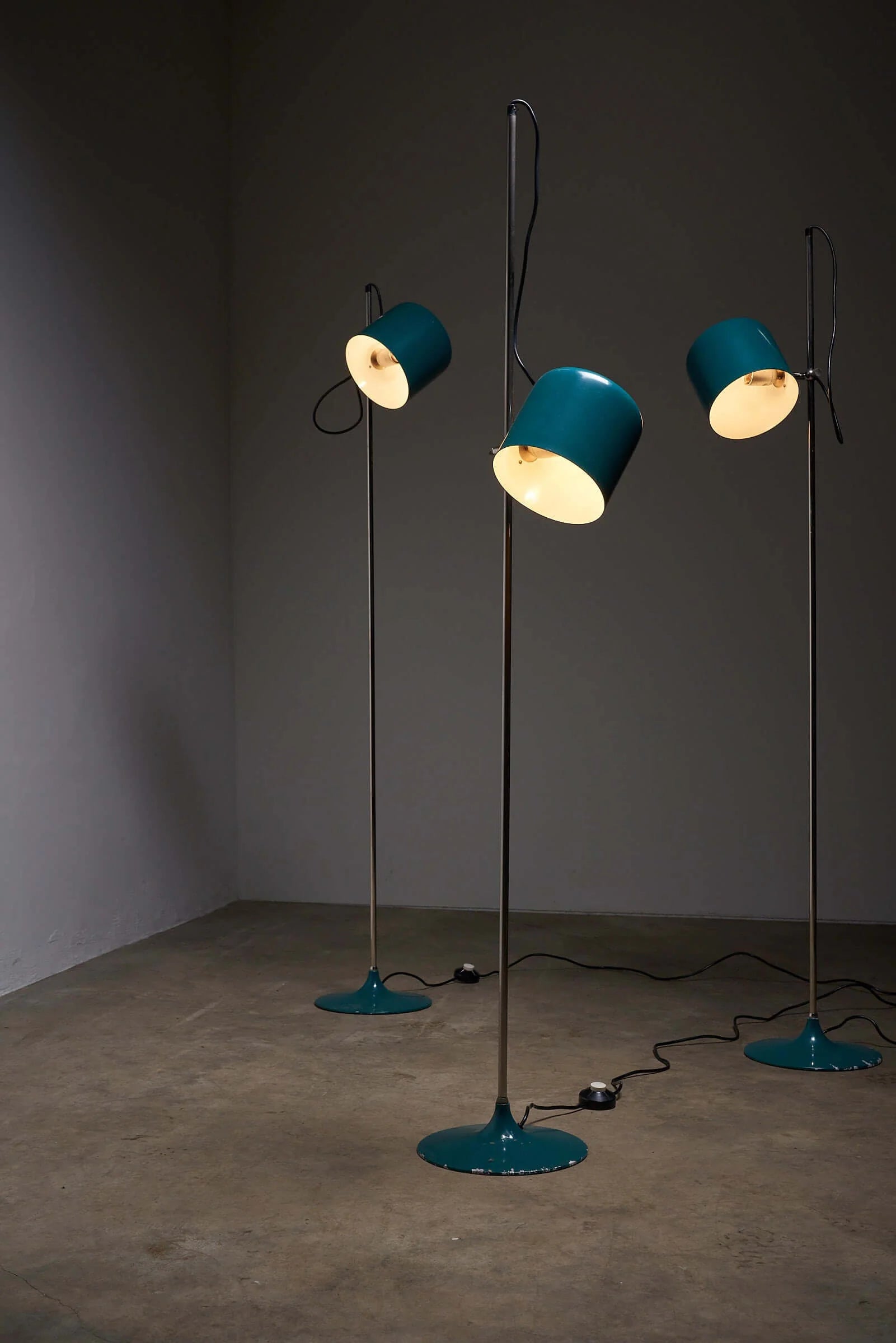 Petrol_Green_Floor_Lamp,_Style_of_Joe_Colombo,_Metal,_1950s