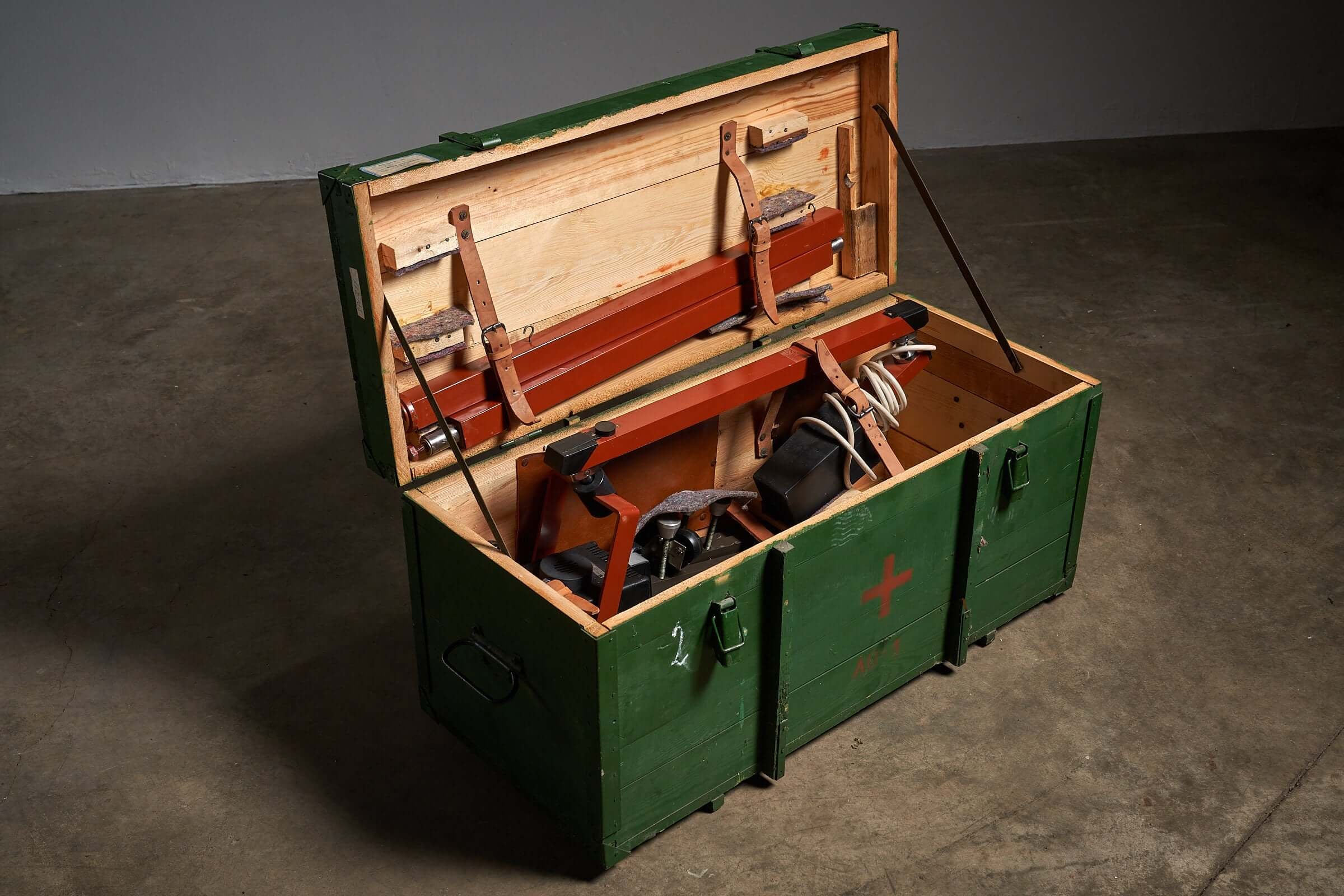 Industrial_Floor_Lamp,_Metal,_1960s,_Europe