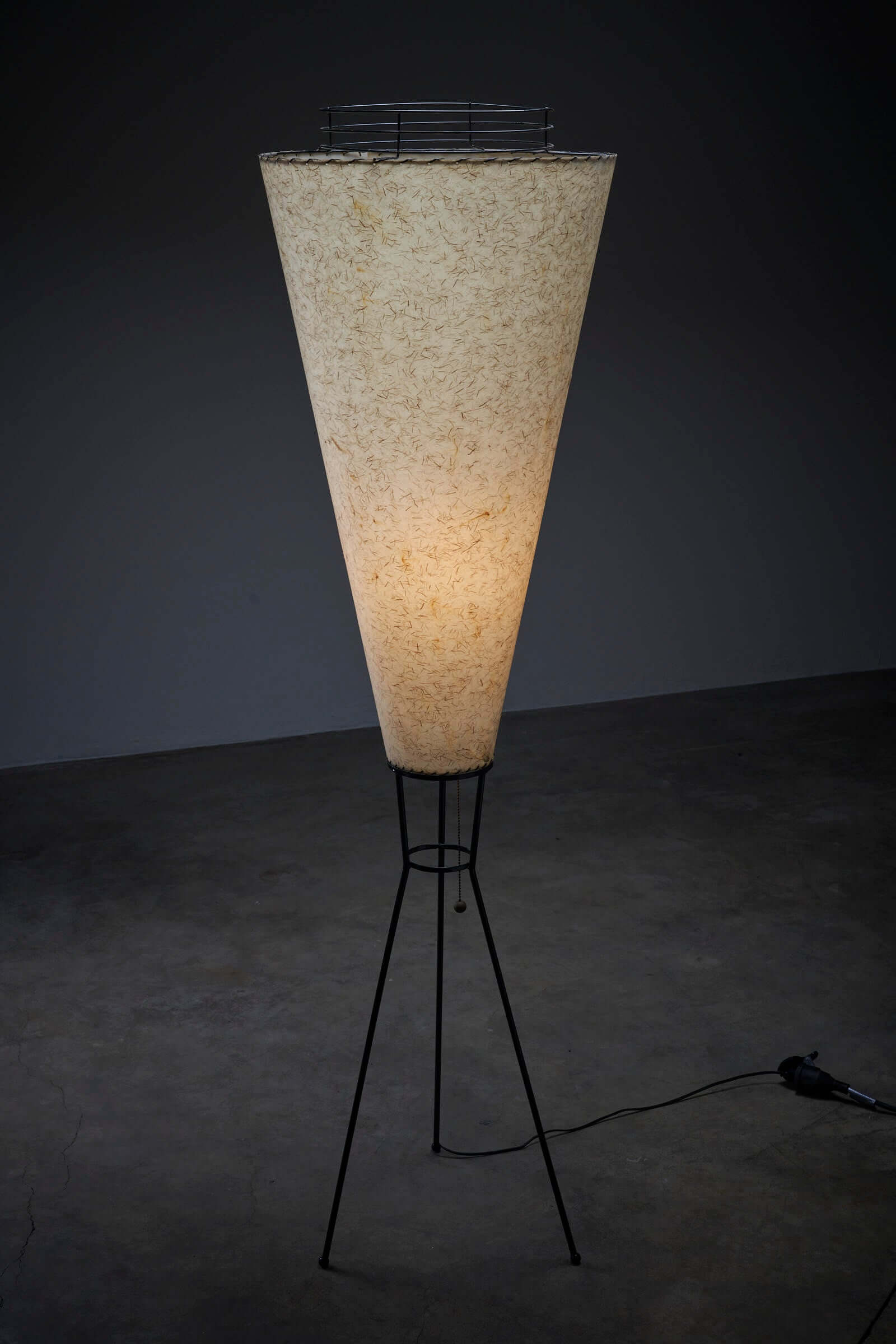 Tripod_Cone_Floor_Lamp,_Archaic_Smile_Inc,_Metal,_2000s,_USA