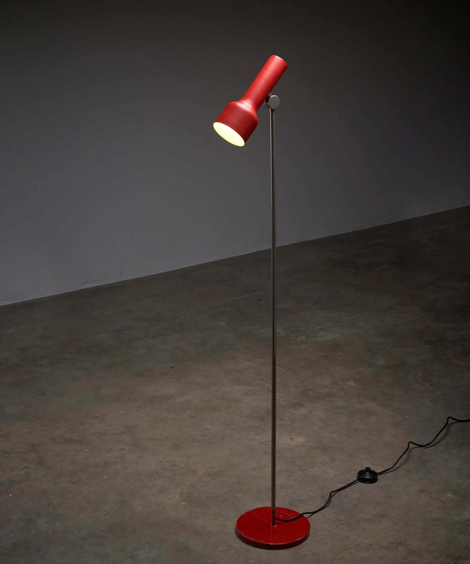 Spotlight_Floor_Lamp,_Kontakt_Werkstätten,_Metal,_Austria