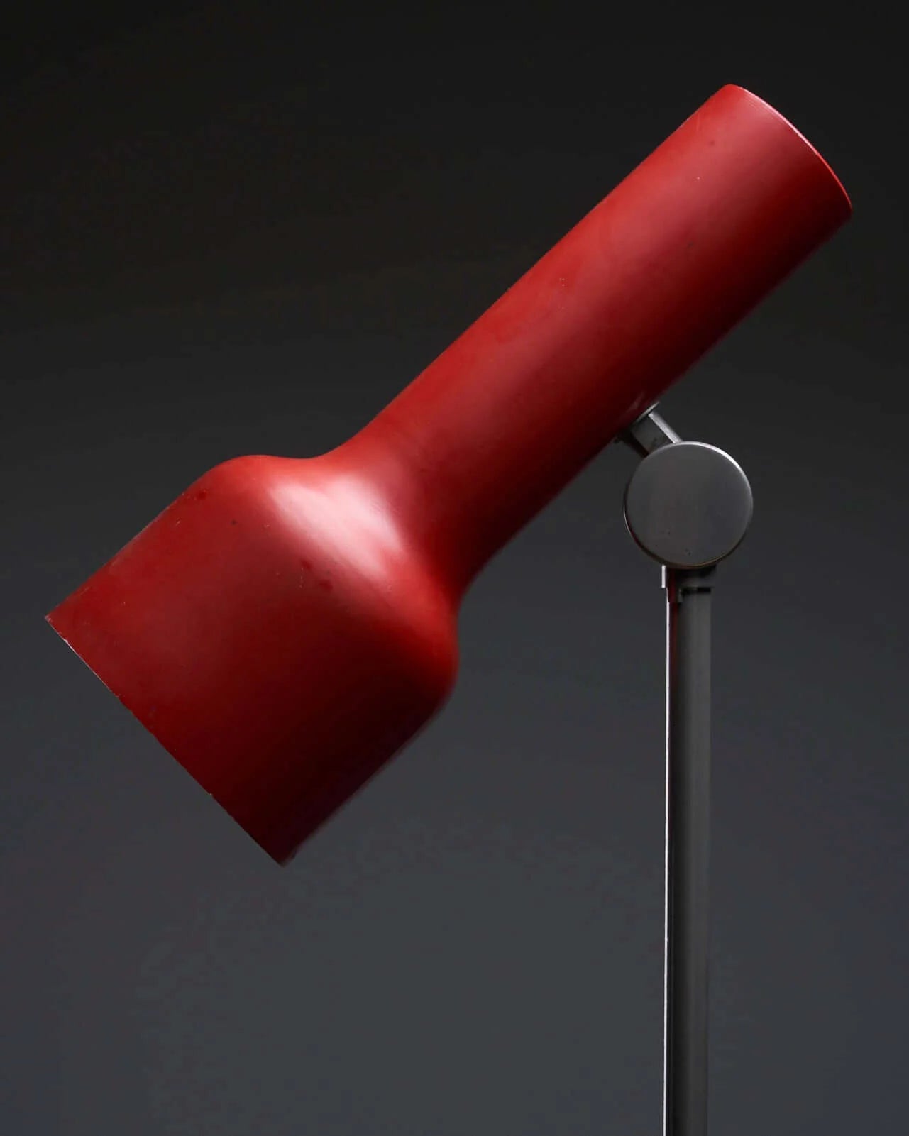 Spotlight_Floor_Lamp,_Kontakt_Werkstätten,_Metal,_Austria