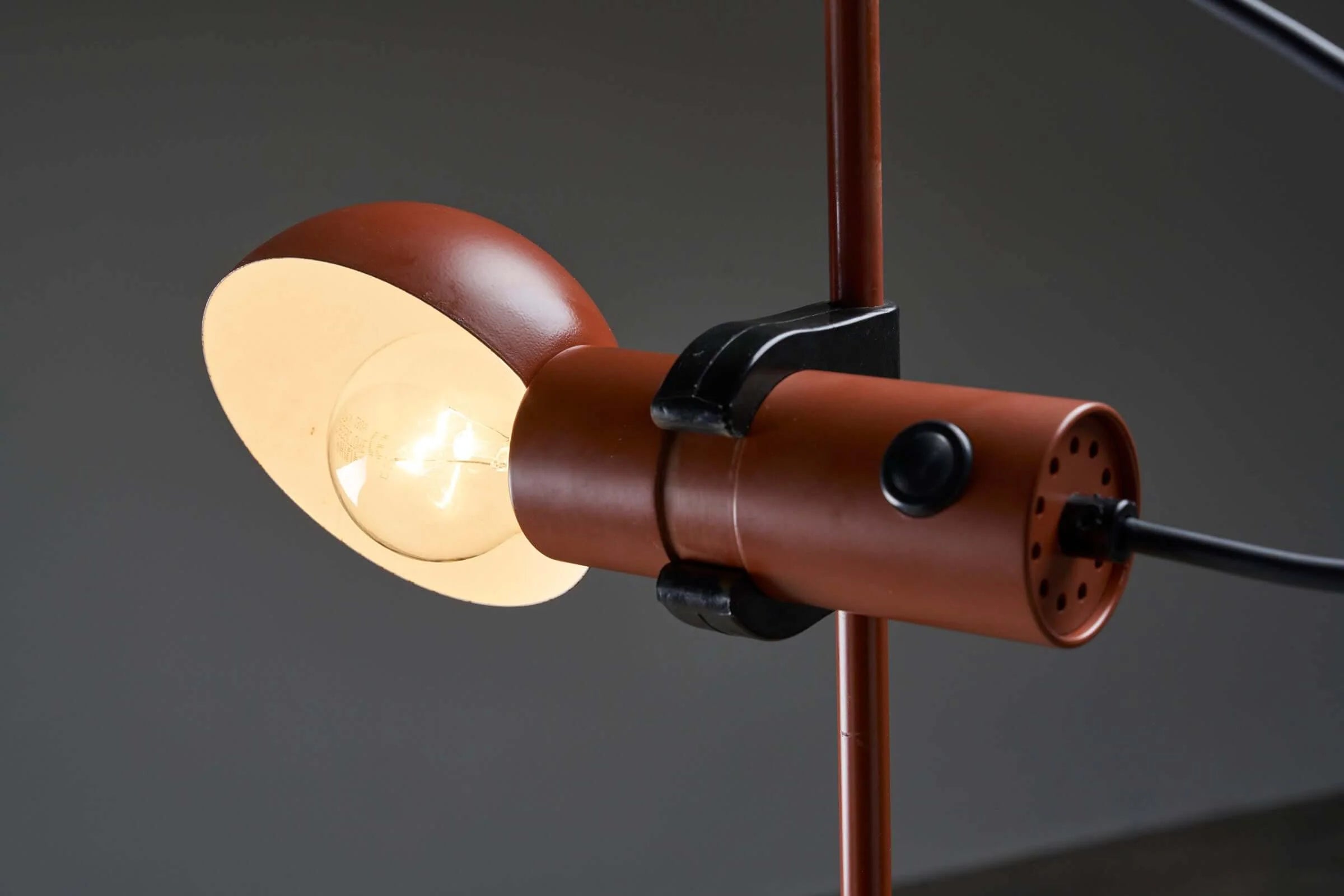 Dark_Red_Floor_Lamp,_Barbieri_&_Marianelli_for_Tronconi,_Steel,_1970s,_Italy
