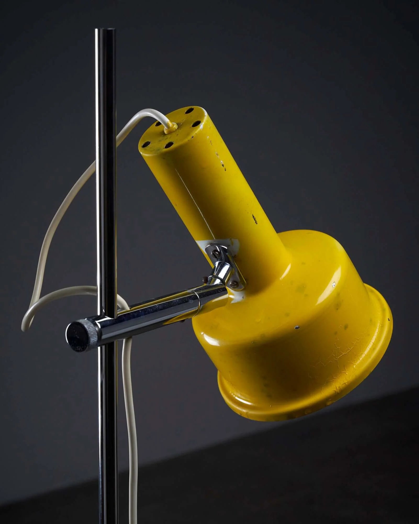 Yellow_Hat_Shade_Floor_Lamp,_Chrome_Stem,_1970s,_Europe