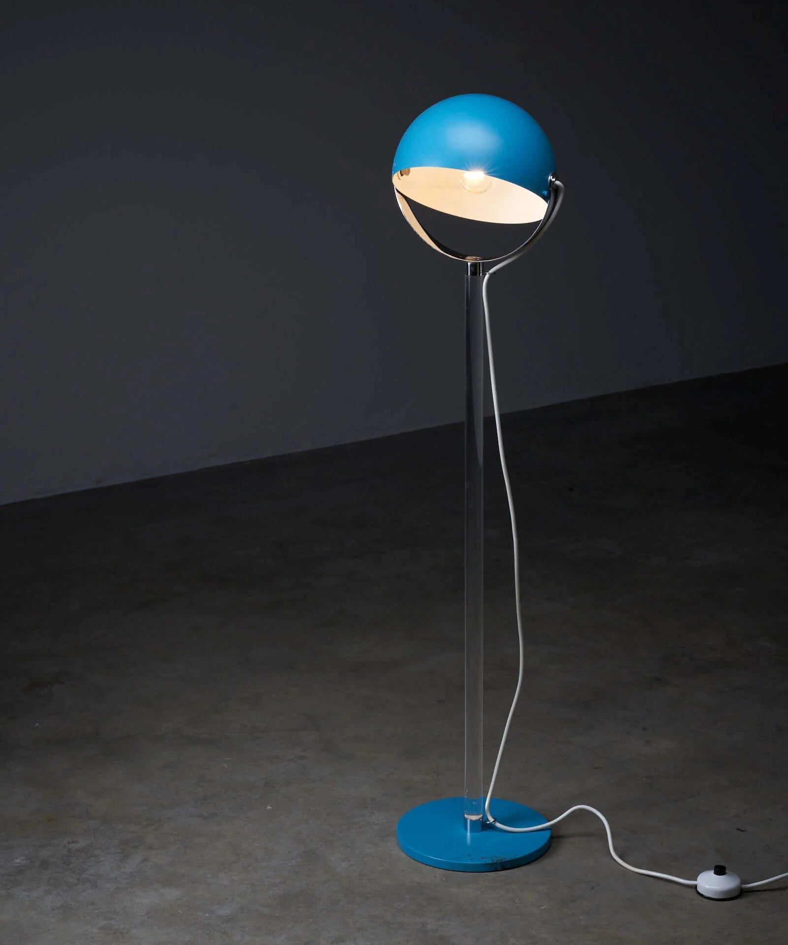 Plexi_Stem_Floor_Lamp,_by_Cosack,_Metal,_1970s,_Germany