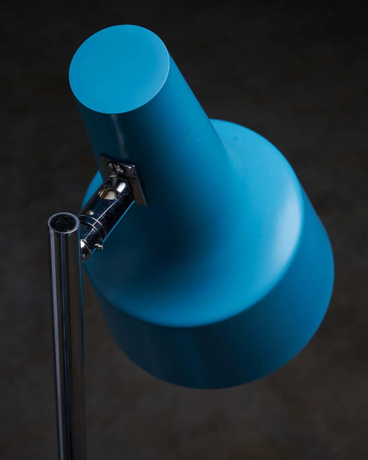 Turquoise_Directional_Floor_Lamp,_Cosack,_Chrome_&_Steel,_1970s