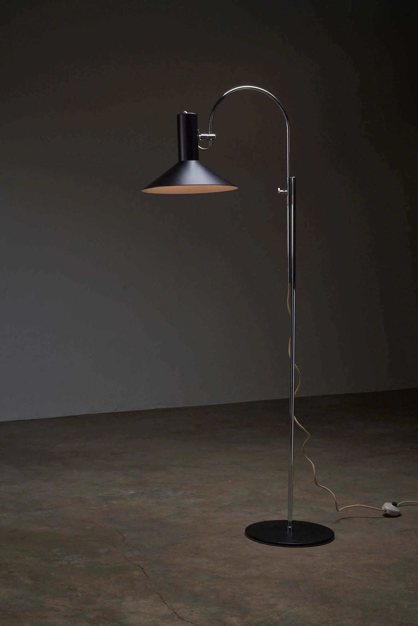 “Formel”_Floor_Lamp,_Hans_Due_for_Fog_&_Mørup,_Metal,_1970s,_Denmark